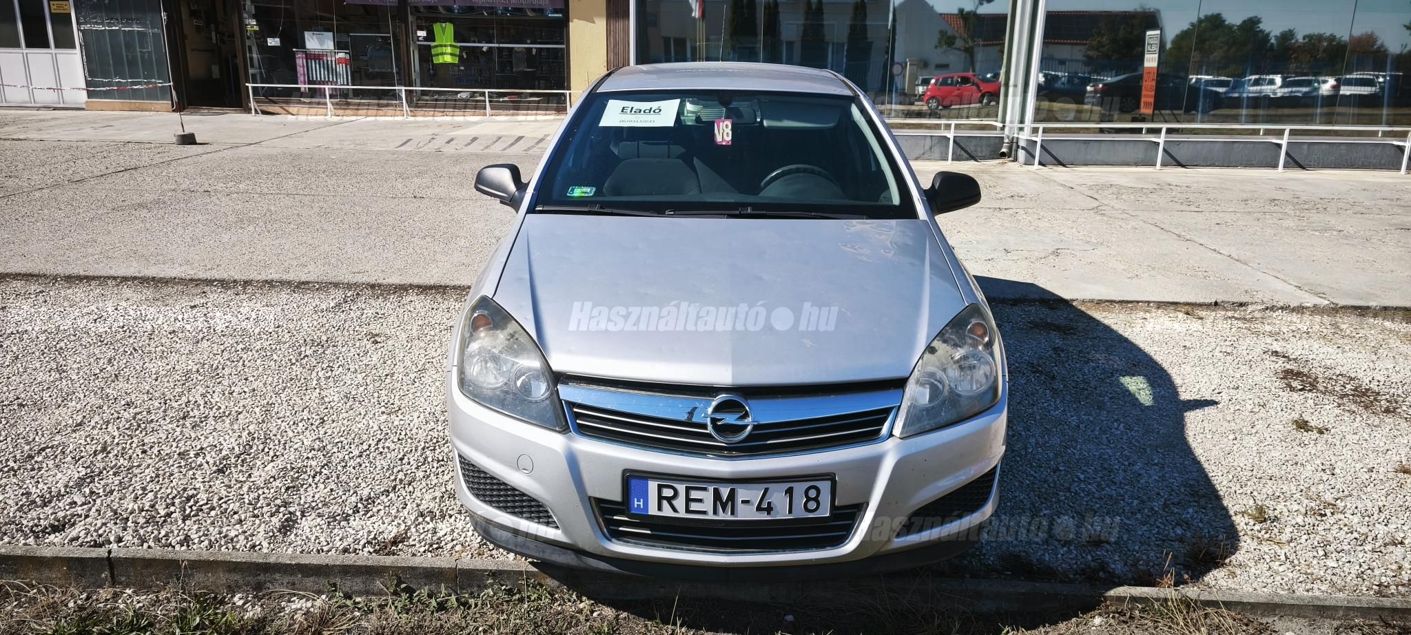 OPEL ASTRA H 2009 - 1