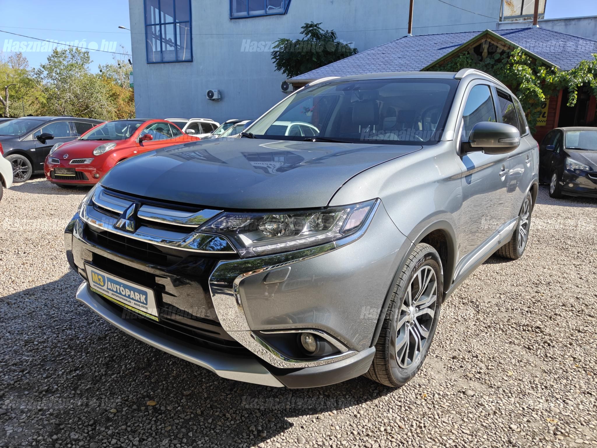 MITSUBISHI OUTLANDER 2015/8 - 1