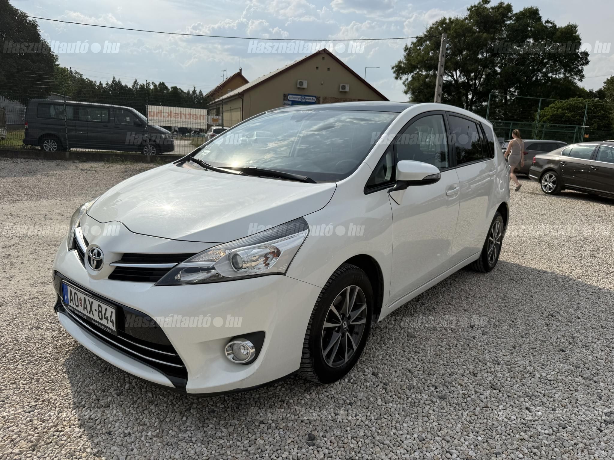 TOYOTA VERSO 2015/2 - 1
