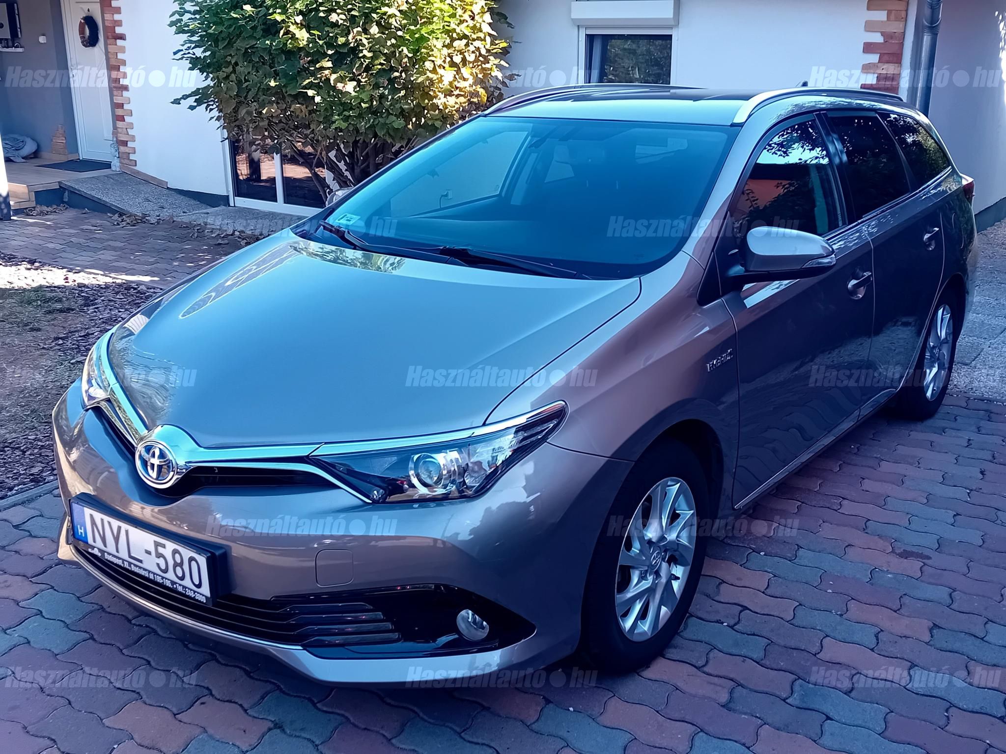 TOYOTA AURIS 2017/2 - 1