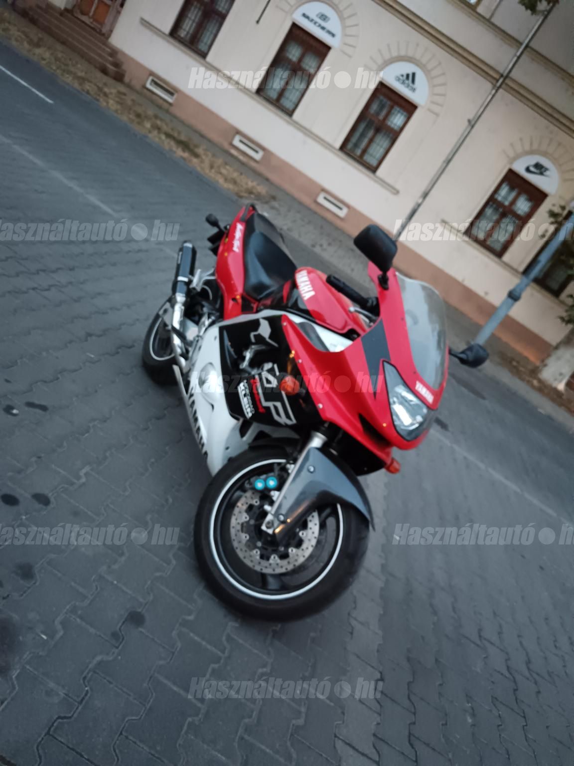 YAMAHA YZF 600 R 1998/1 - 1