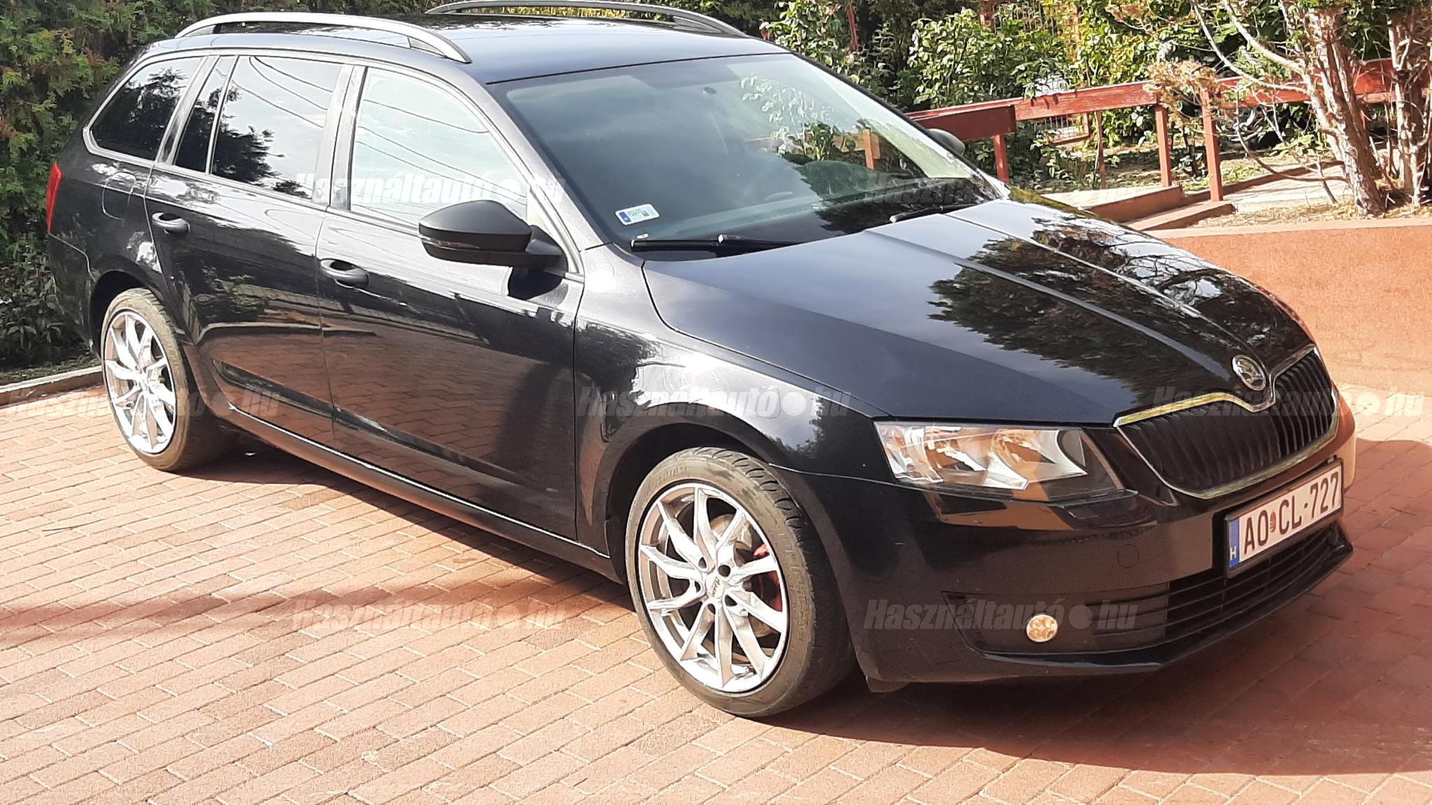 SKODA OCTAVIA 2013/10 - 1