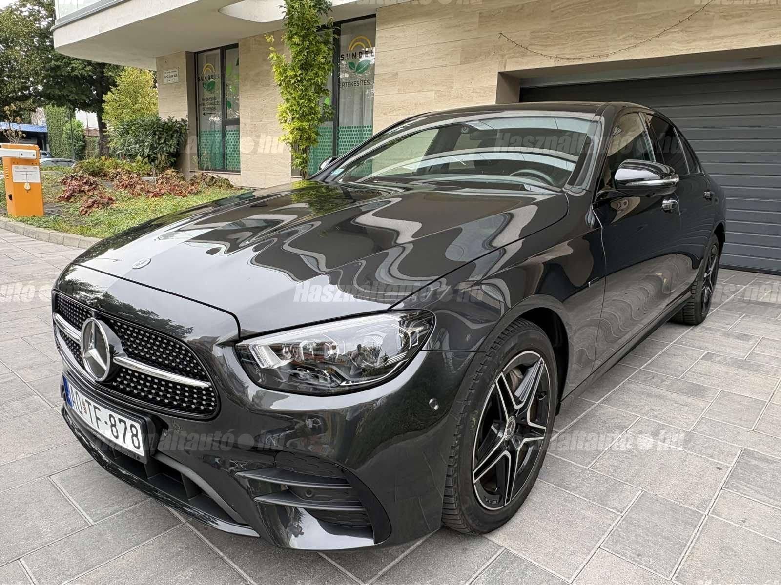 MERCEDES-BENZ E 300 2021/4 - 1