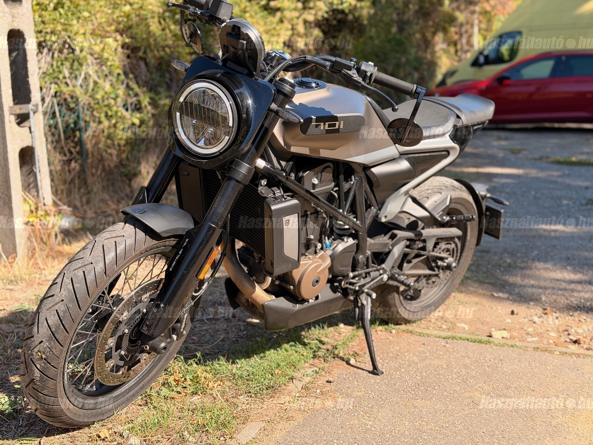 HUSQVARNA SVARTPILEN 701 2020/11 - 1