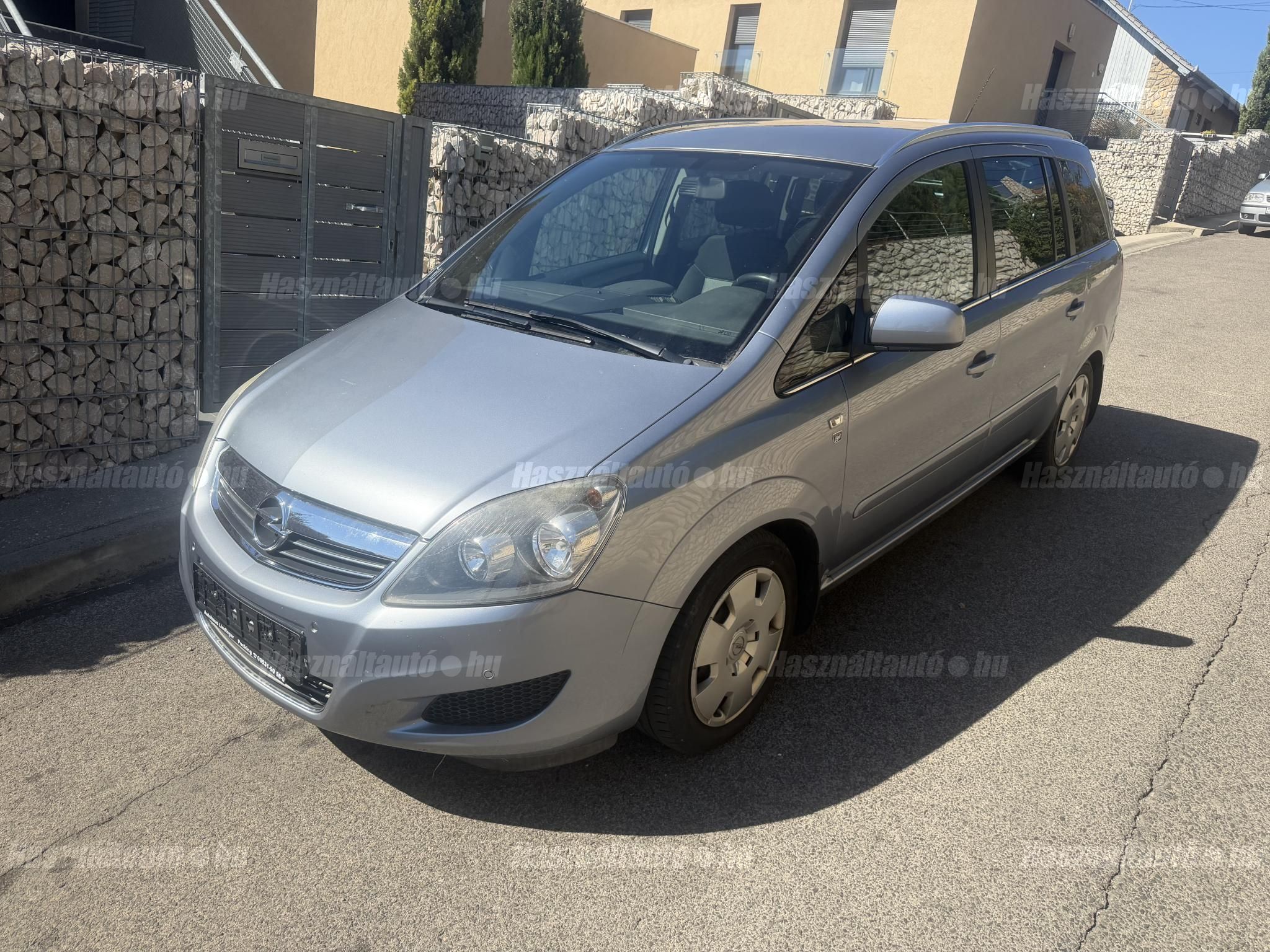 OPEL ZAFIRA B 2011/2 - 1