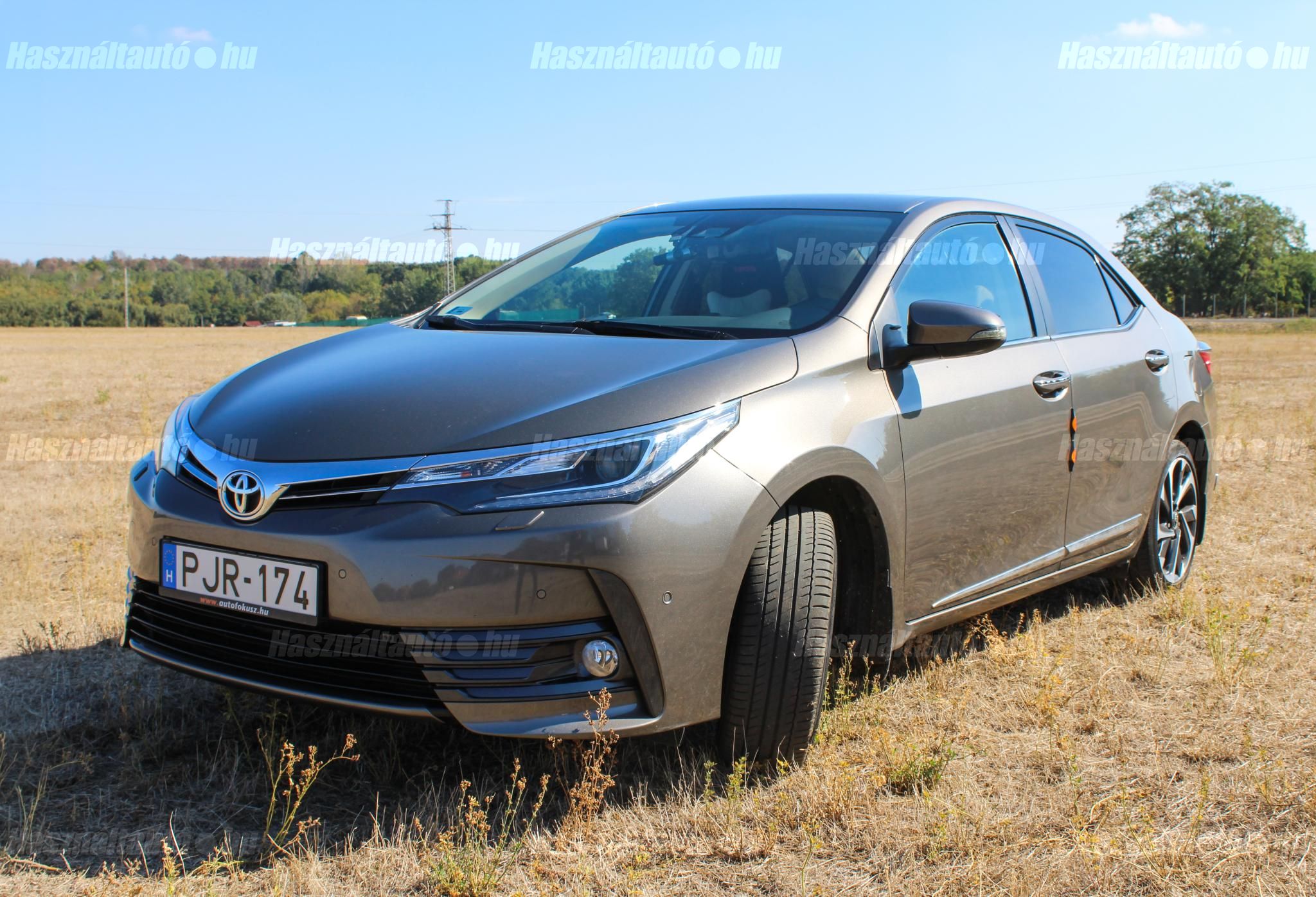 TOYOTA COROLLA 2017/9 - 1