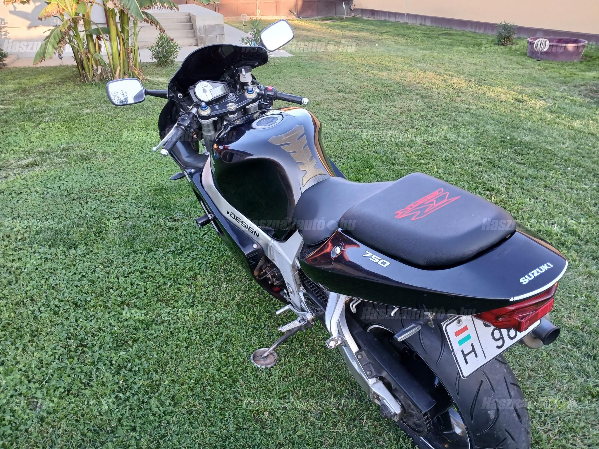 SUZUKI GSX-R 750 2001 - 1