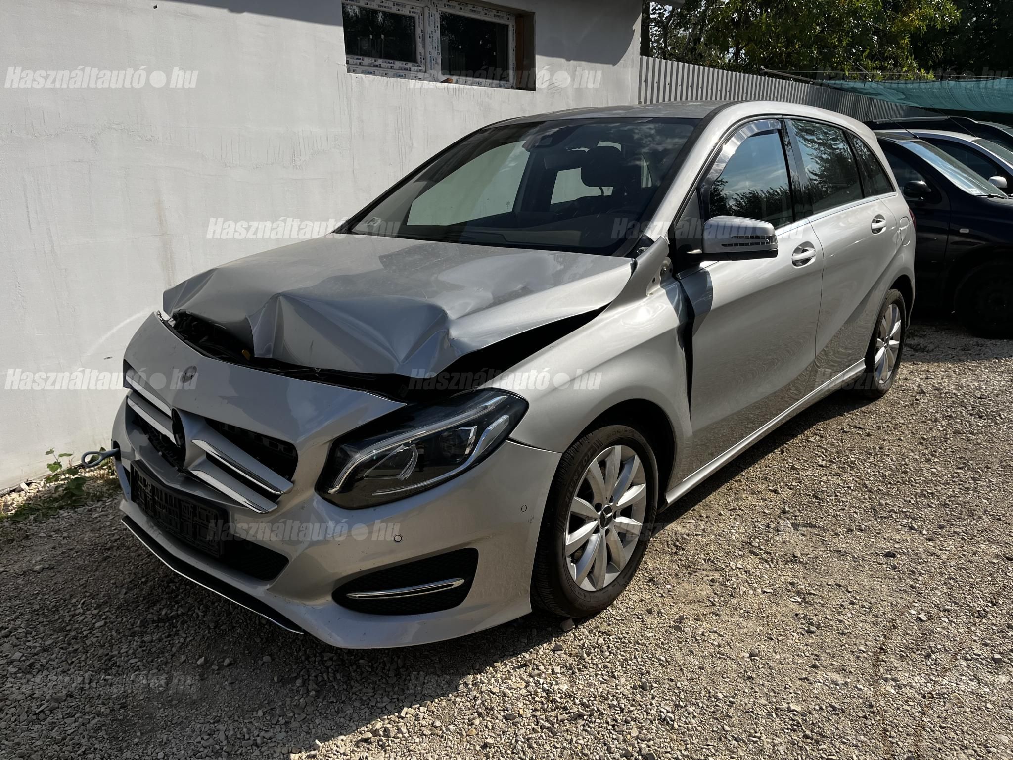 MERCEDES-BENZ B 180 2017/9 - 1