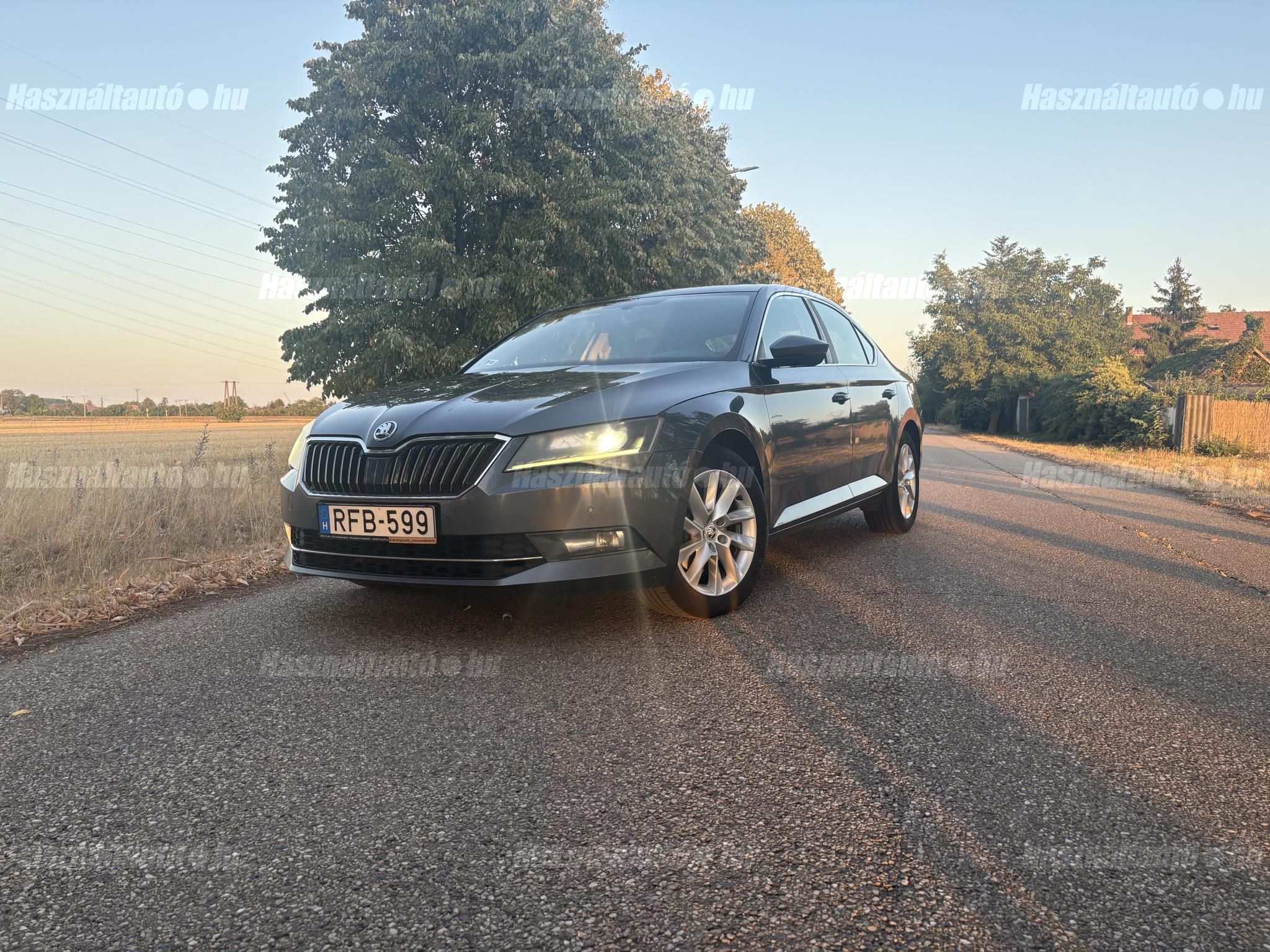 SKODA SUPERB 2018 - 1