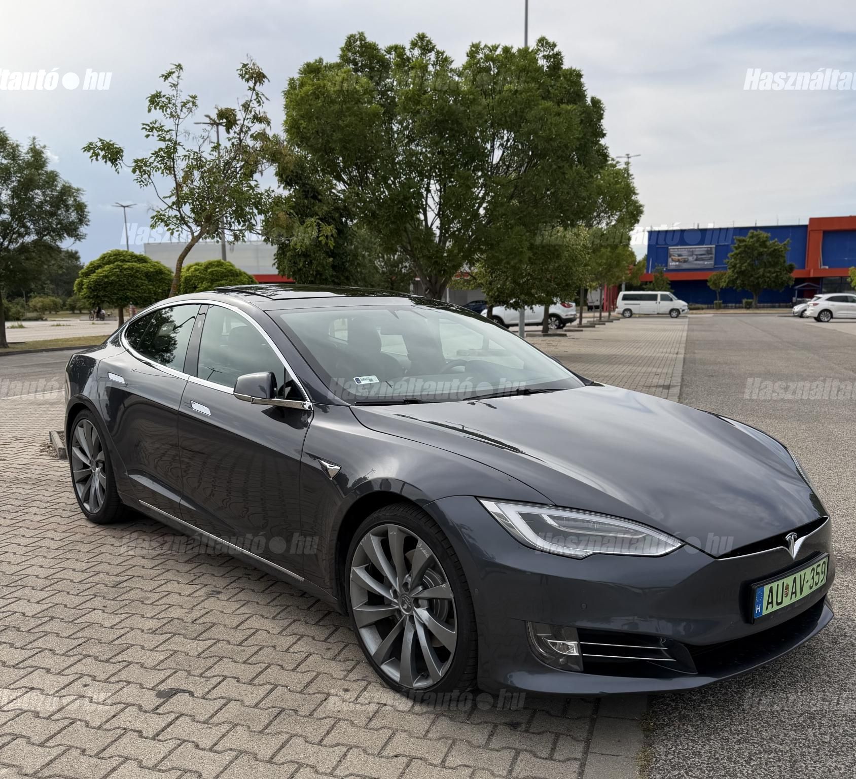 TESLA MODEL S 2017/9 - 1