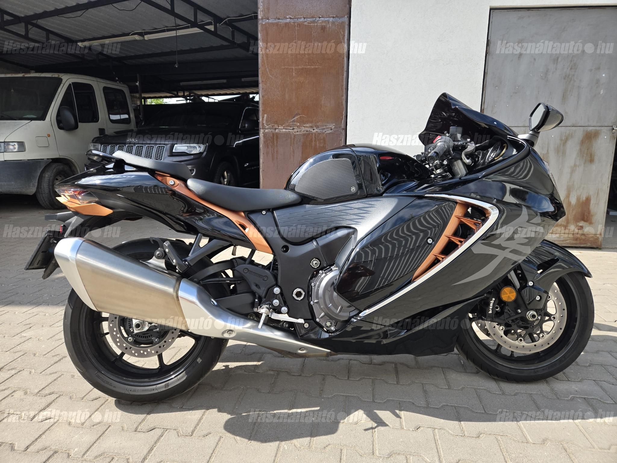 SUZUKI GSX 1300 R (HAYABUSA) 2022/11 - 1