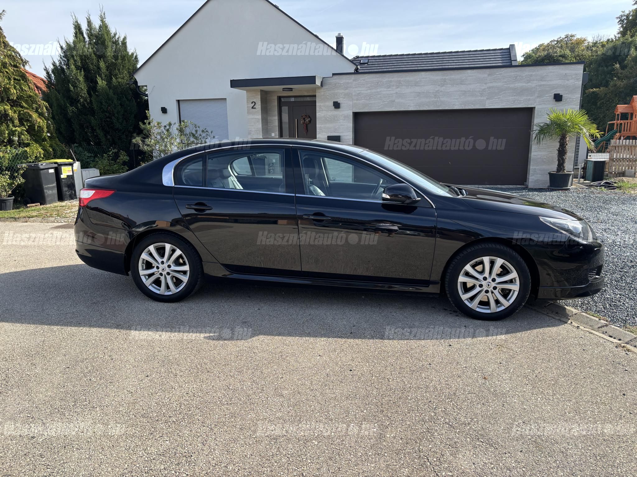 RENAULT LATITUDE 2011/9 - 1