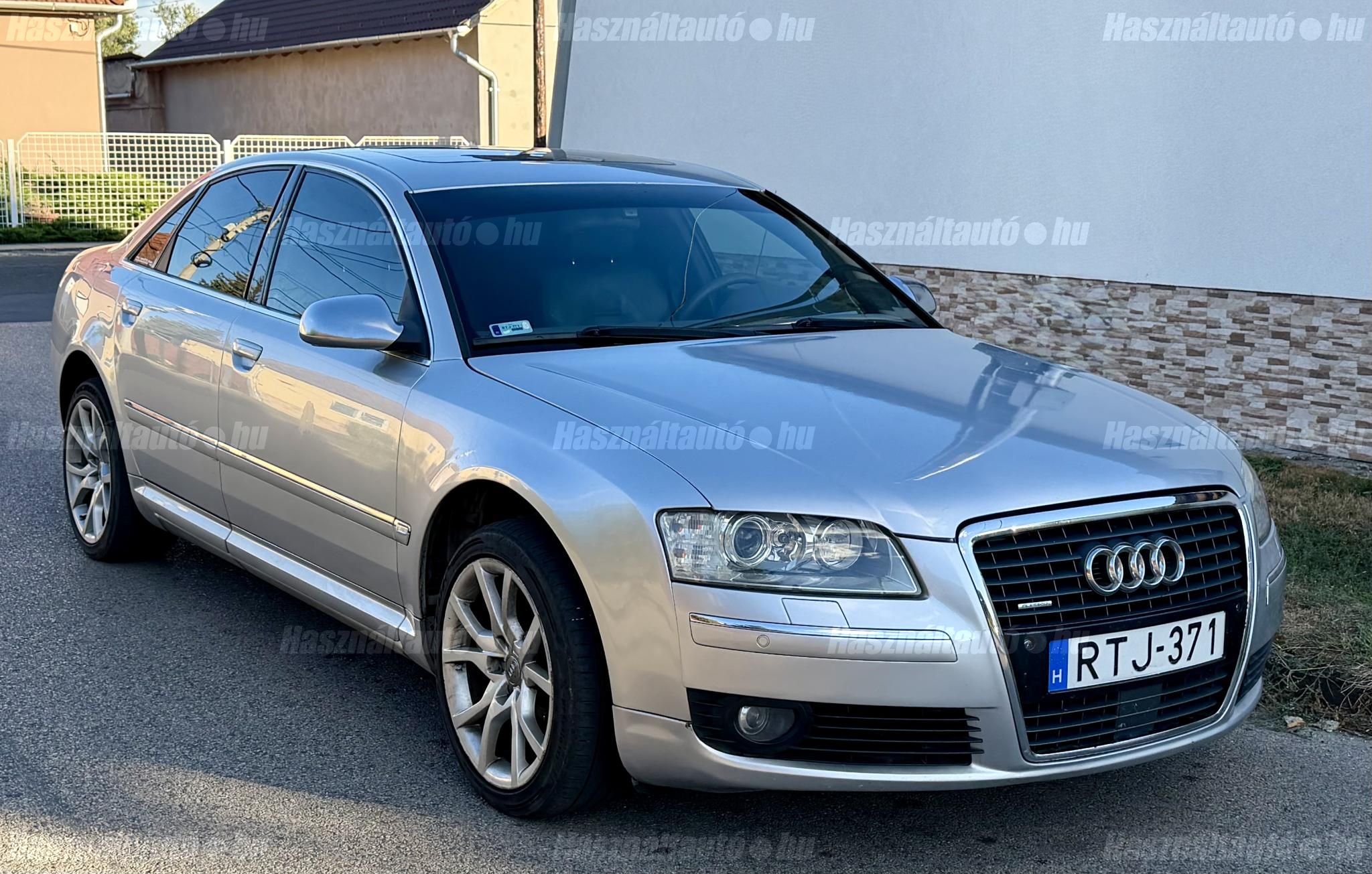 AUDI A8 2004/10 - 1