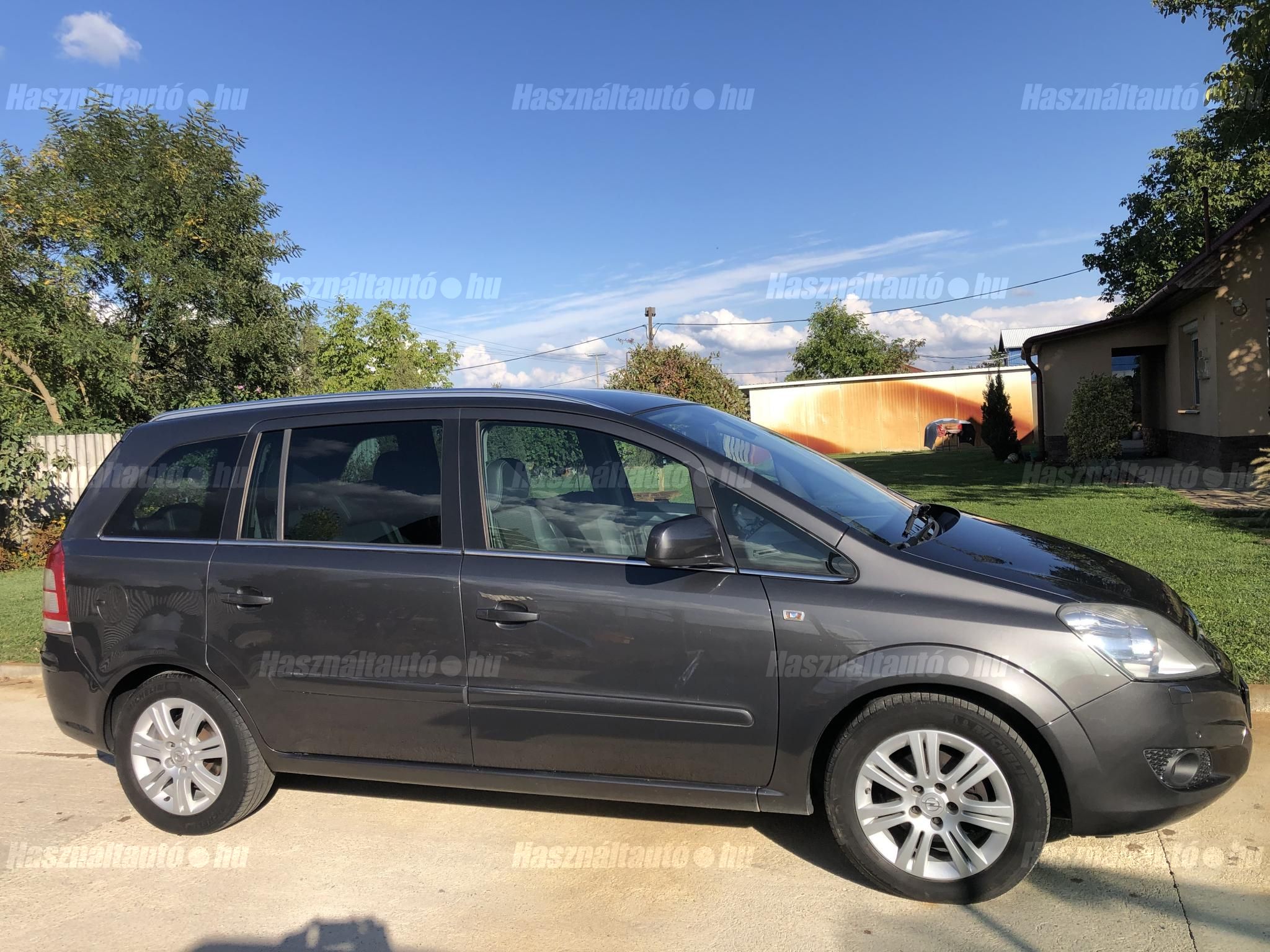 OPEL ZAFIRA B 2010/9 - 1