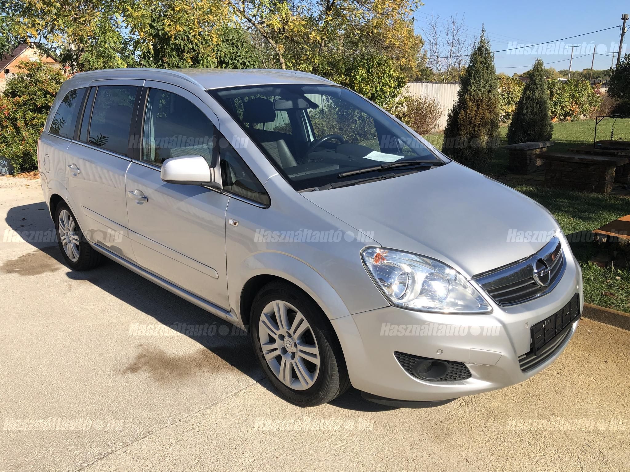 OPEL ZAFIRA B 2010/9 - 1