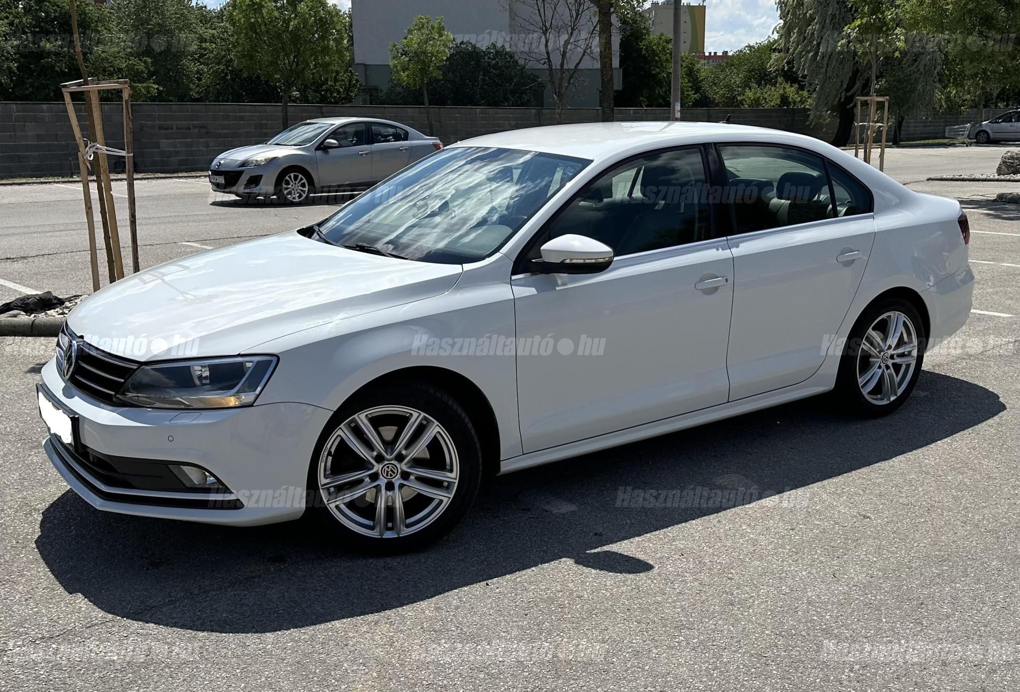 VOLKSWAGEN JETTA VI 2016/12 - 1