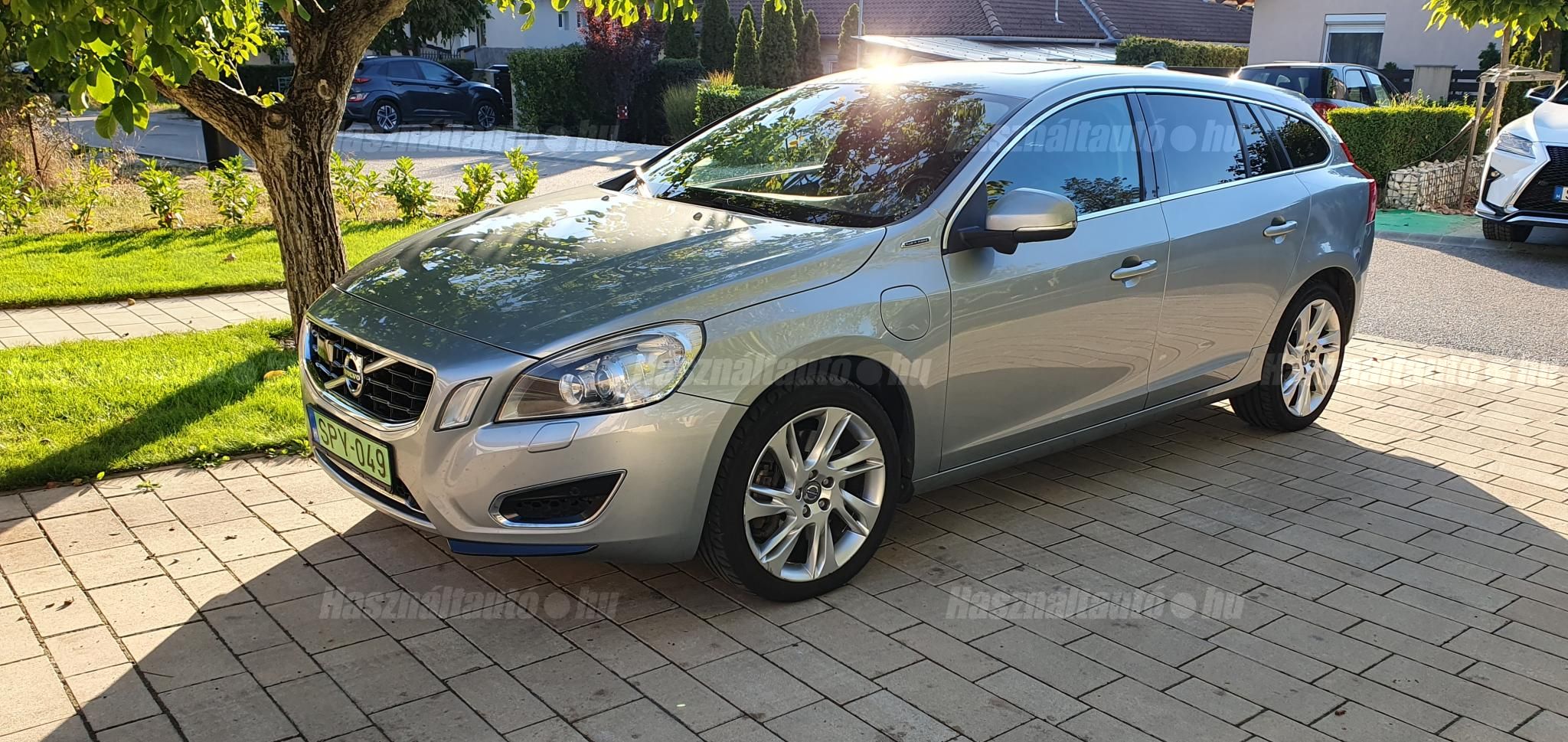 VOLVO V60 2013/2 - 1