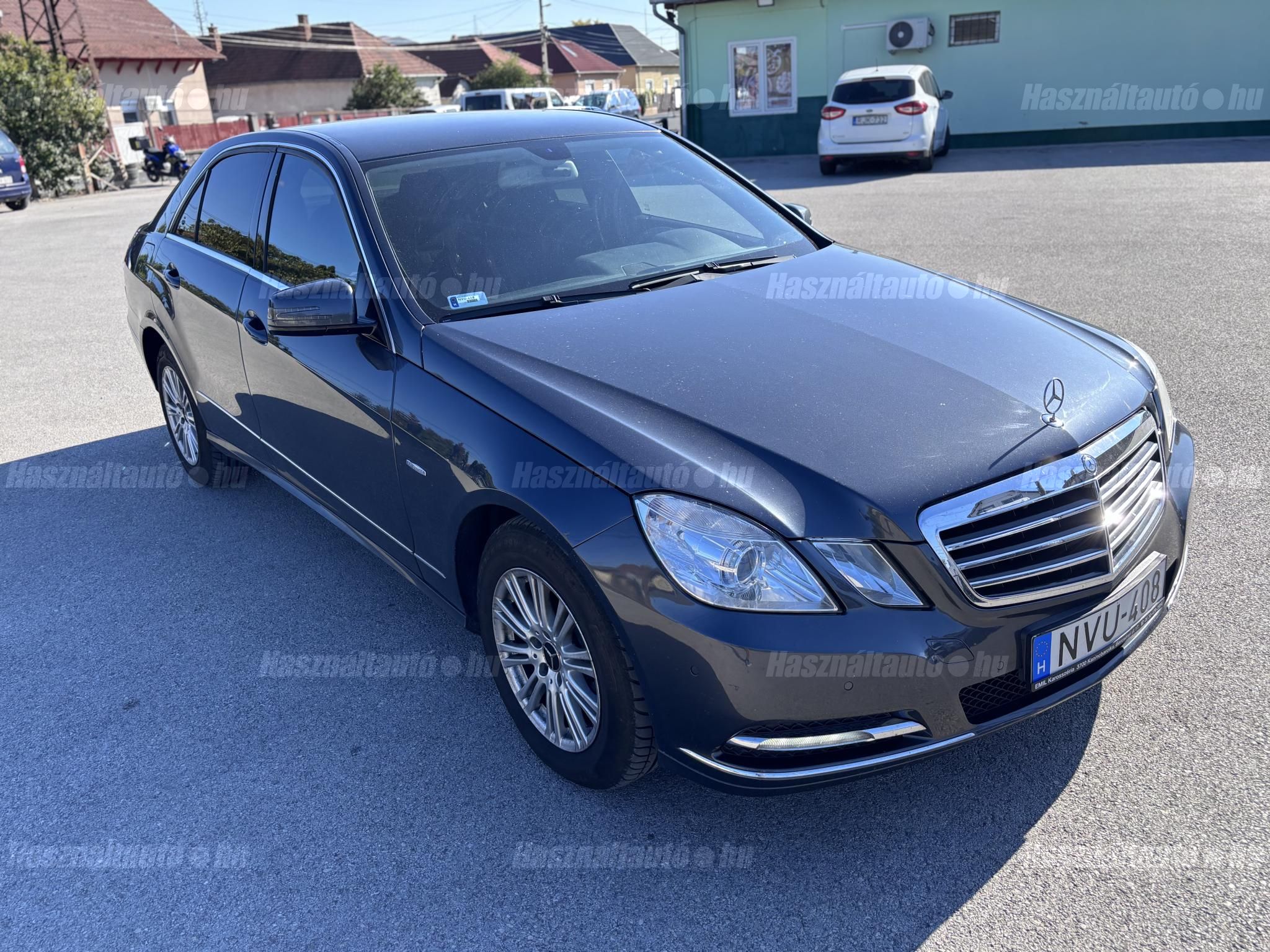 MERCEDES-BENZ E 220 2011/12 - 1