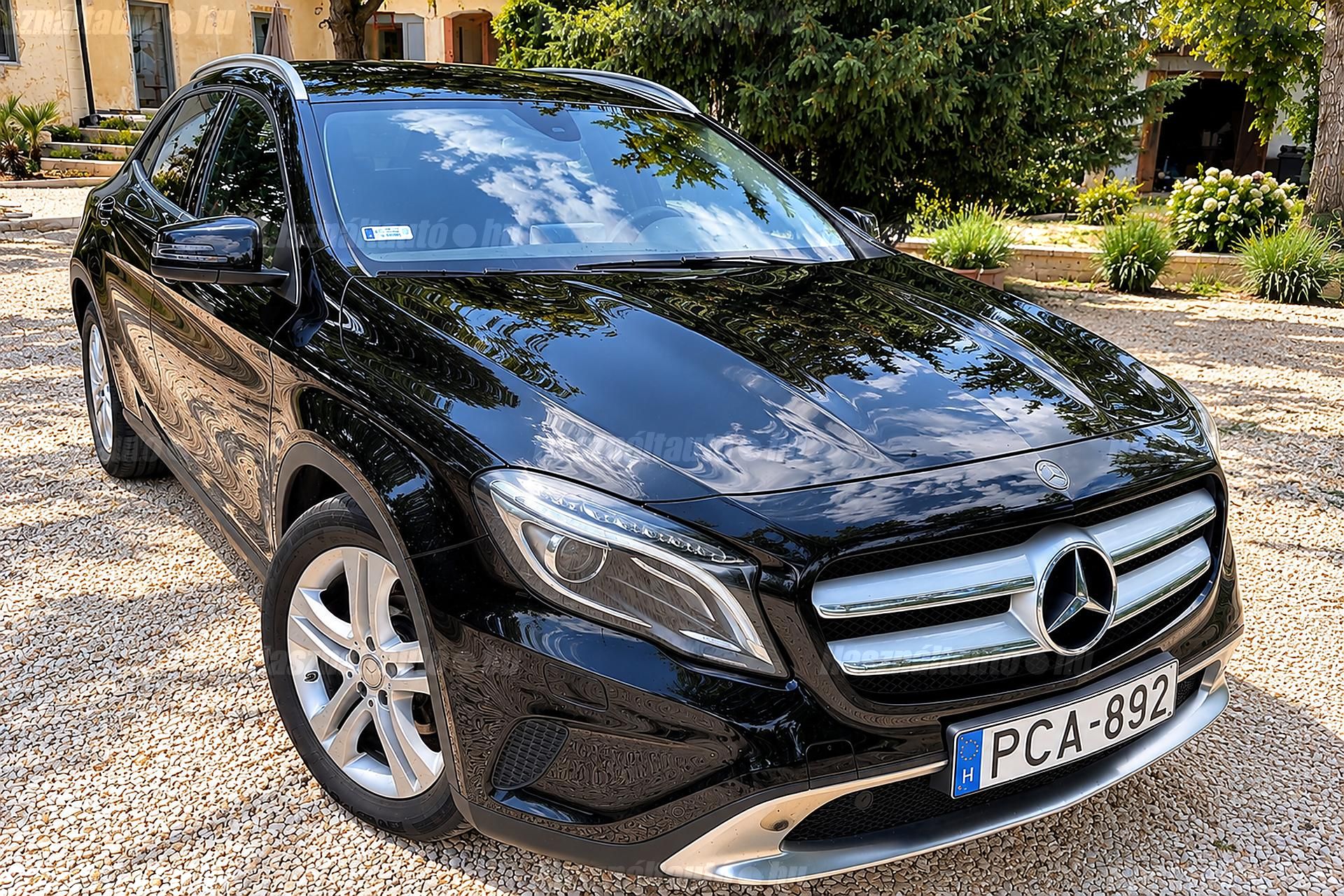 MERCEDES-BENZ GLA 180 2017/2 - 1