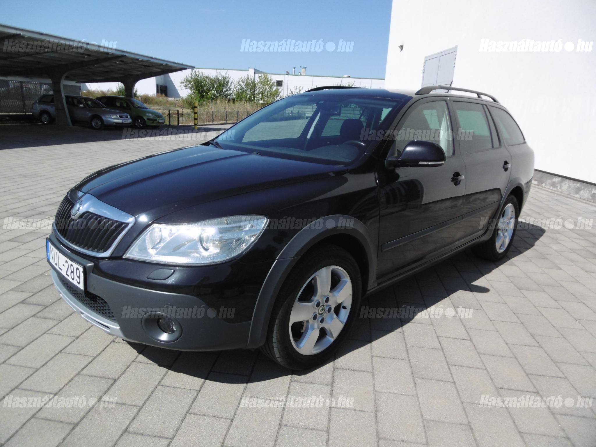 SKODA OCTAVIA 2012/12 - 1