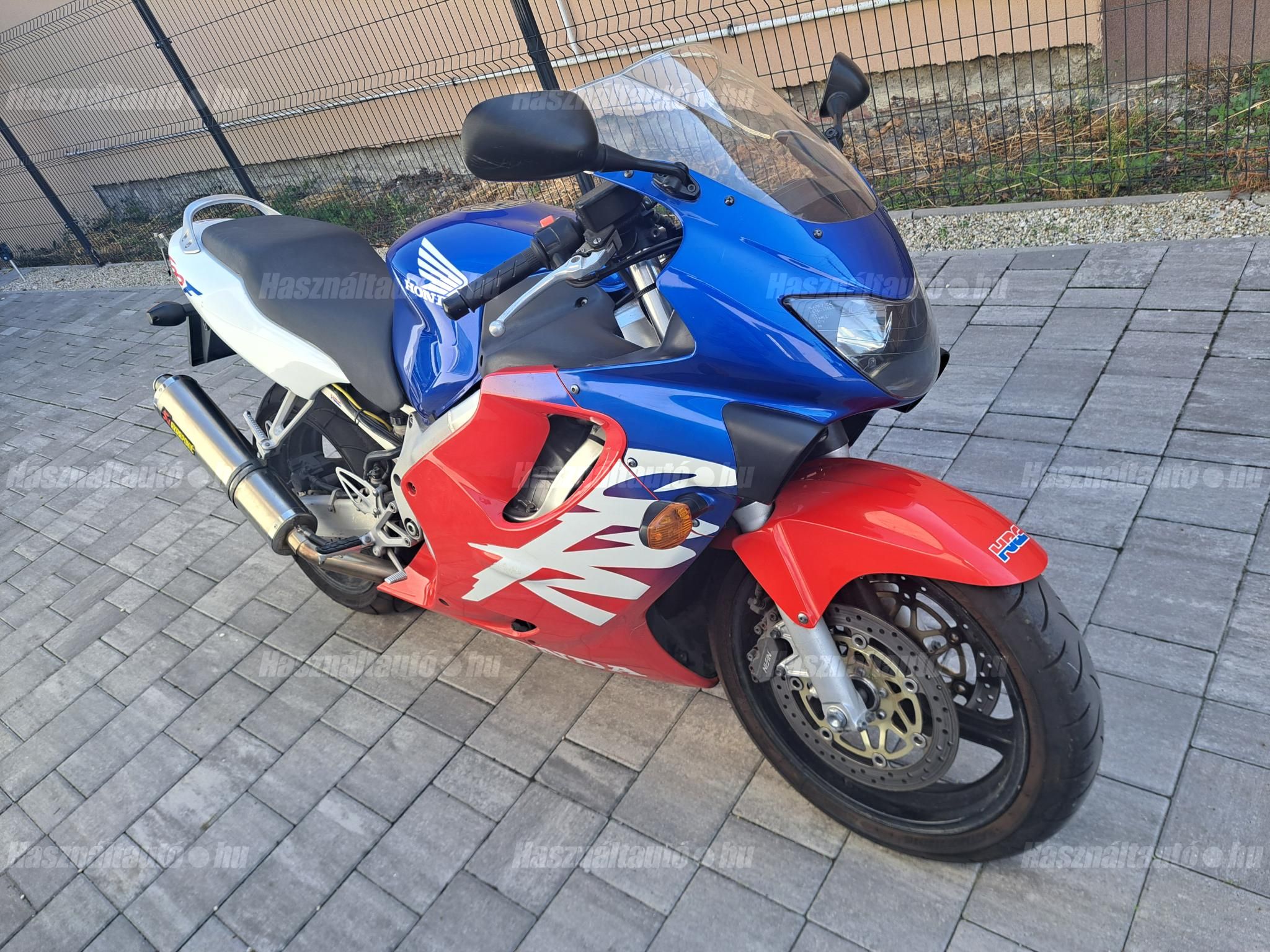 HONDA CBR 600 F 2000/4 - 1