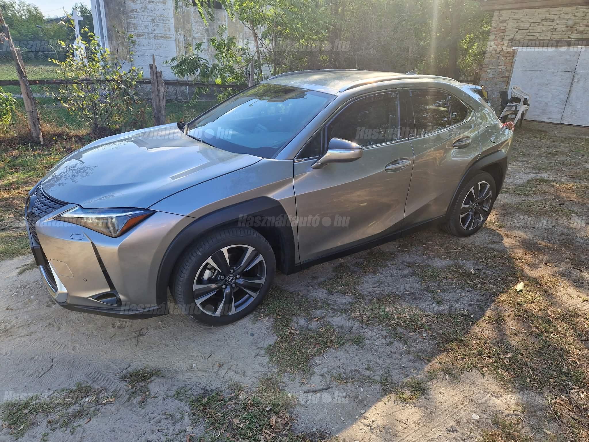 LEXUS UX 2025/6 - 1