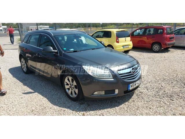 OPEL INSIGNIA 2010/3 - 1