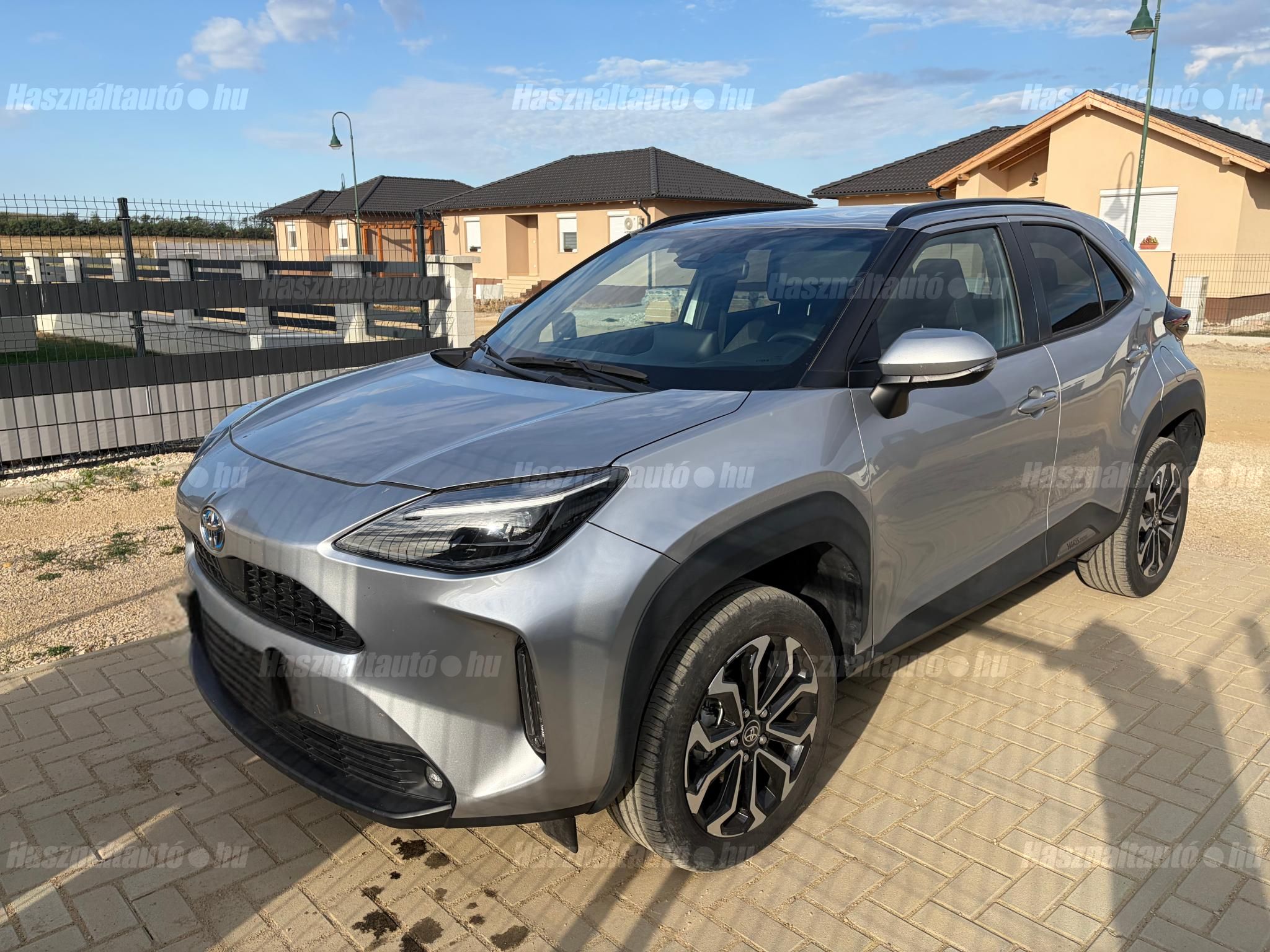 TOYOTA YARIS CROSS 2024/3 - 1