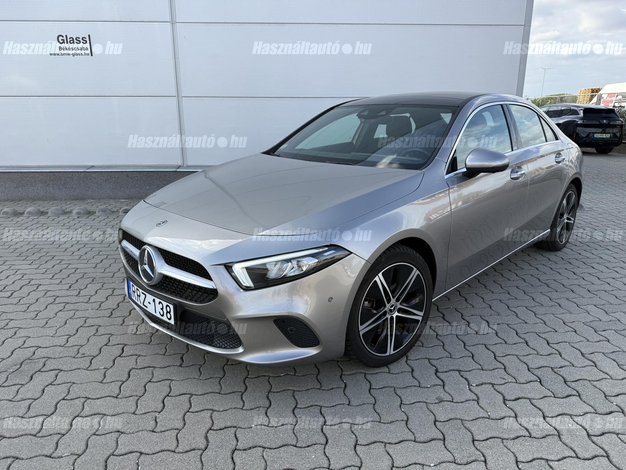 MERCEDES-BENZ A 180 2019/8 - 1