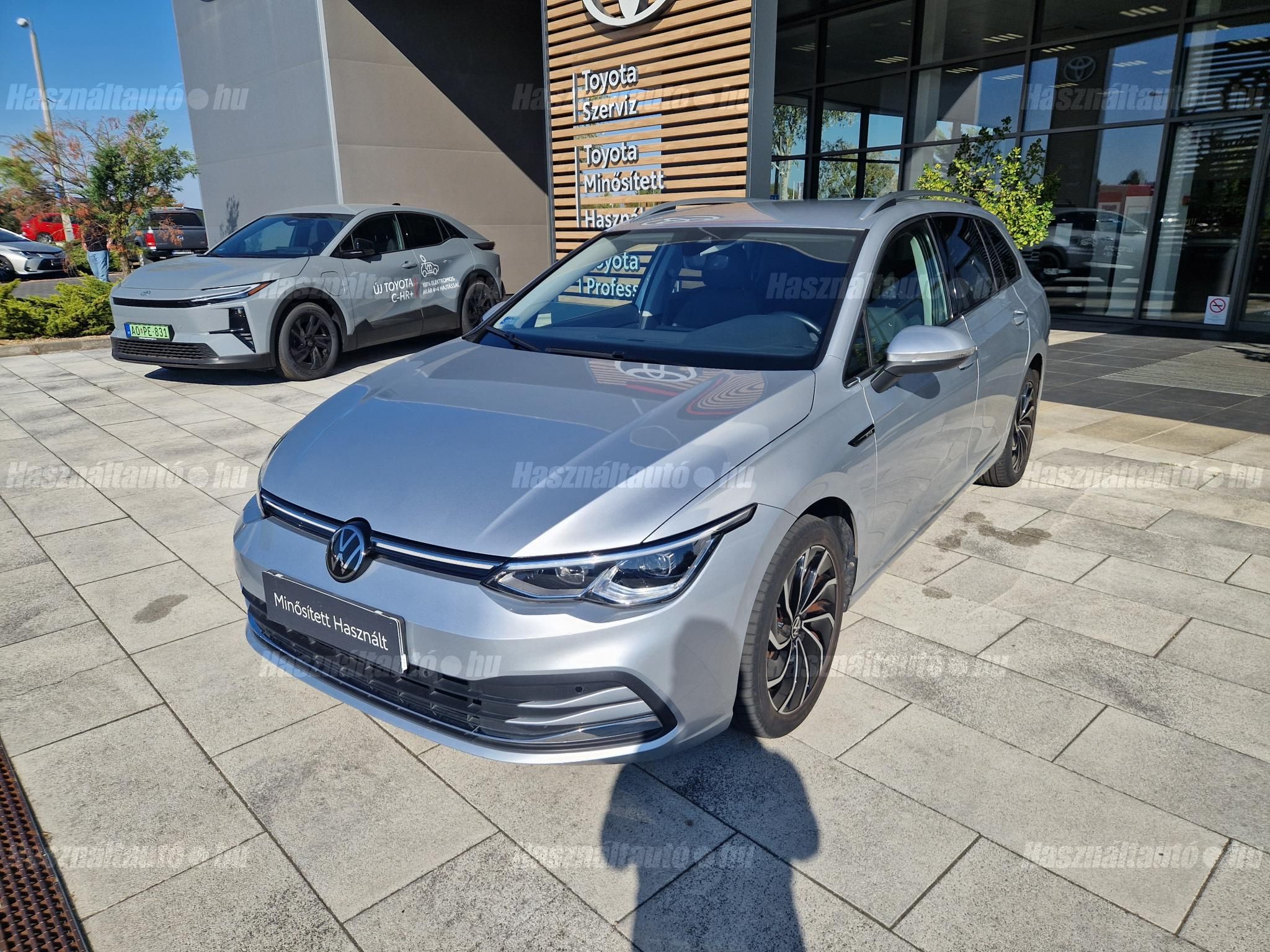 VOLKSWAGEN GOLF VIII 2022 - 1