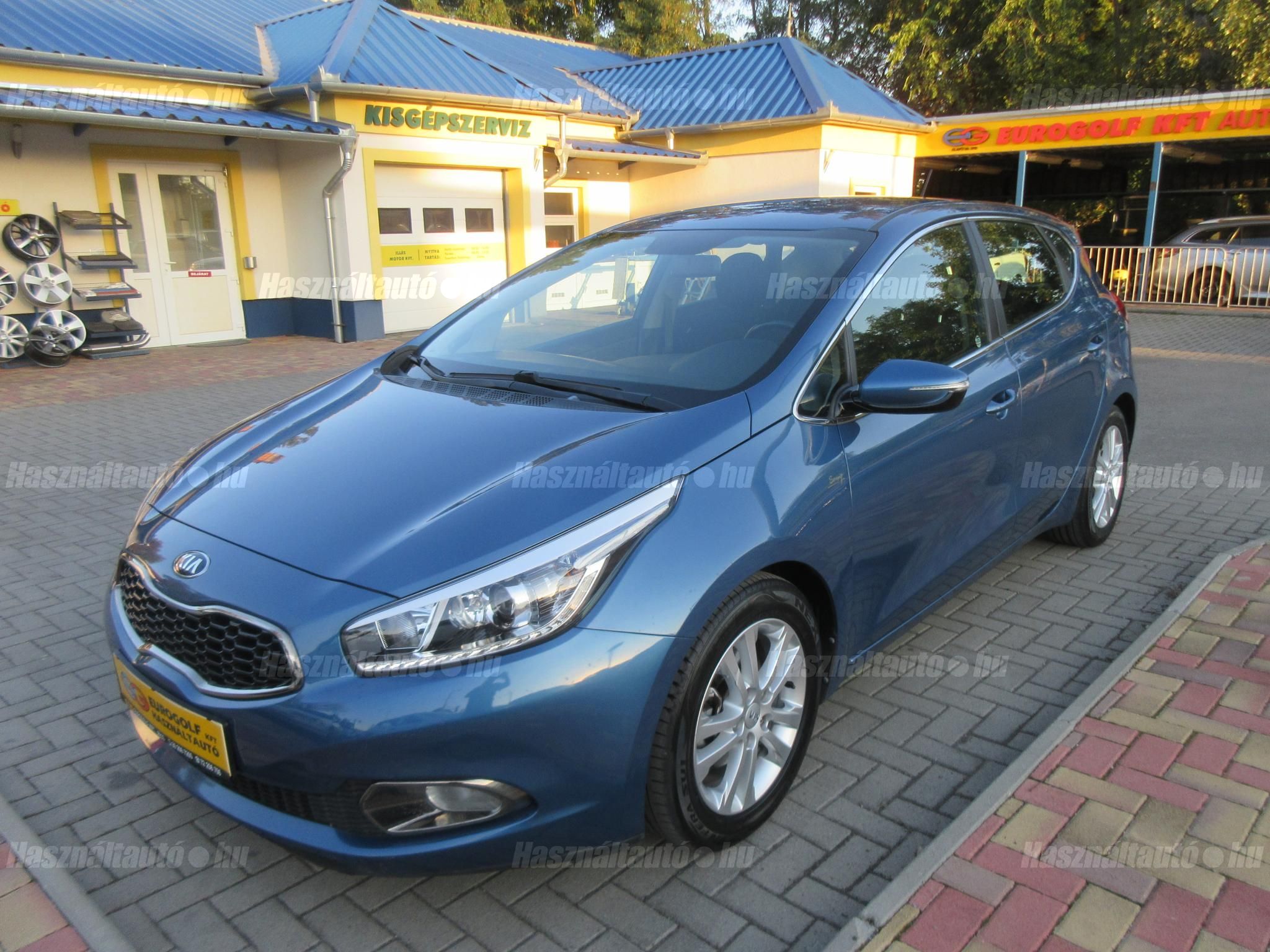 KIA CEE'D 2012/11 - 1