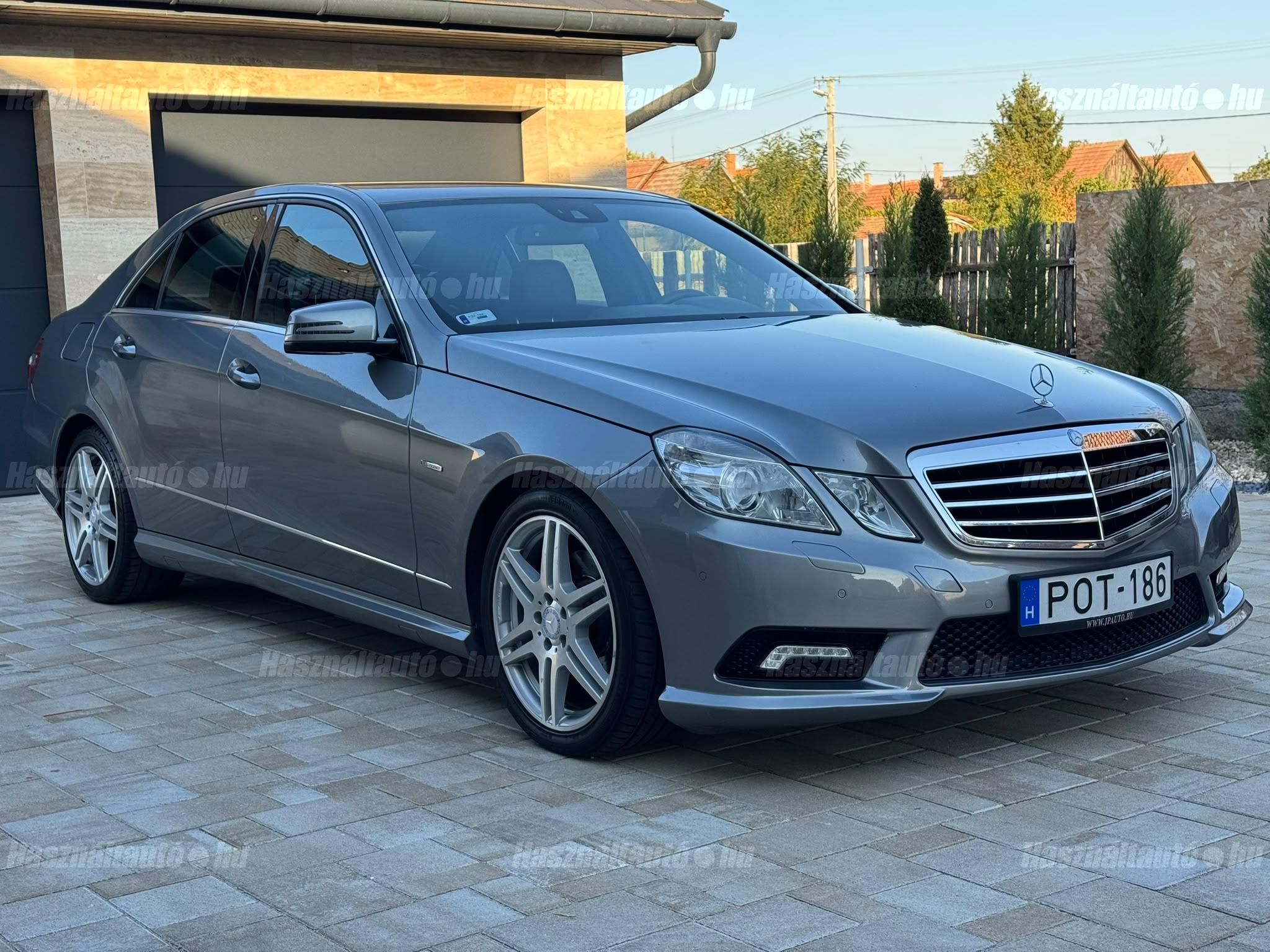 MERCEDES-BENZ E 220 2011 - 1