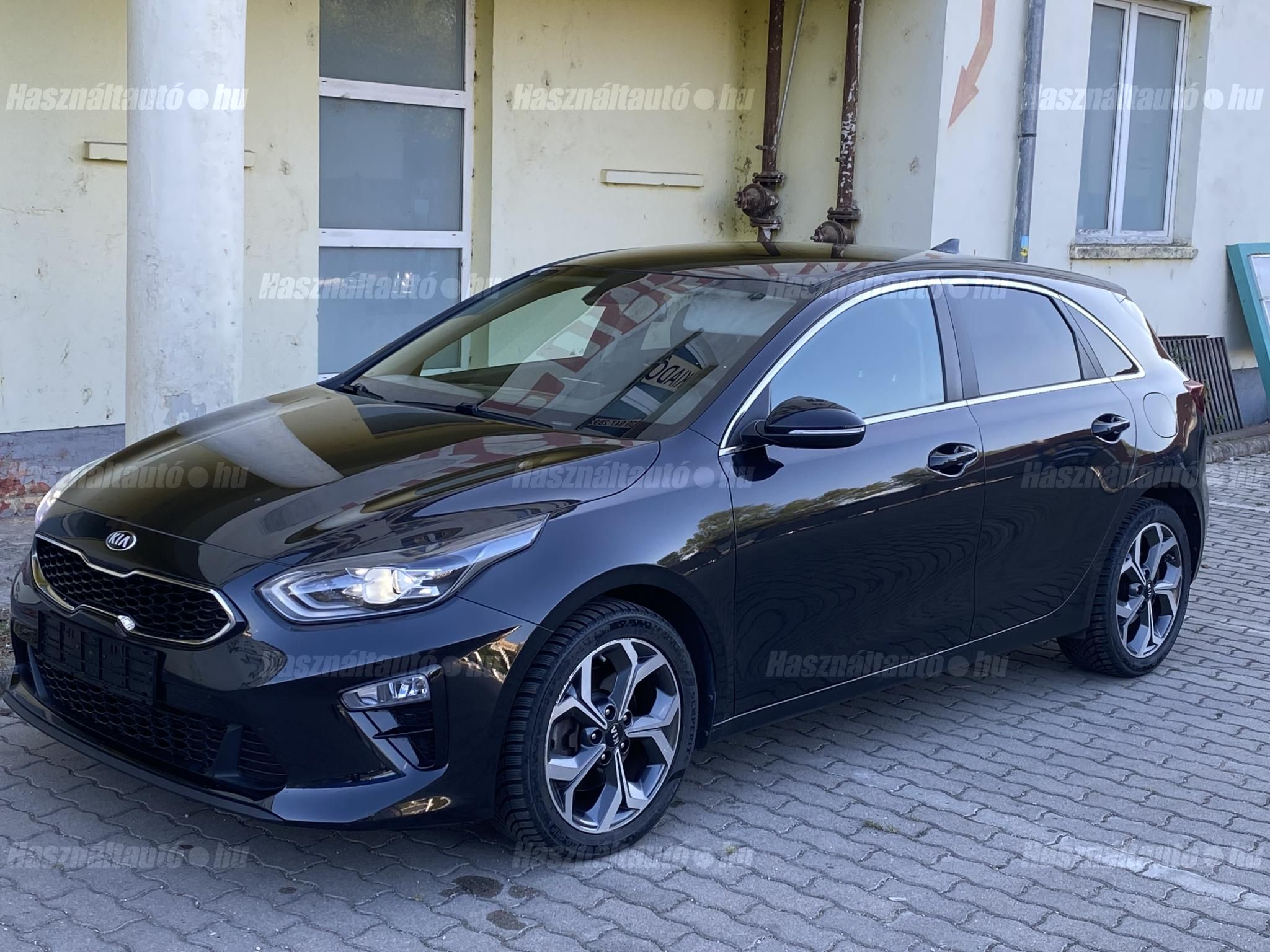 KIA CEE'D 2018/7 - 1