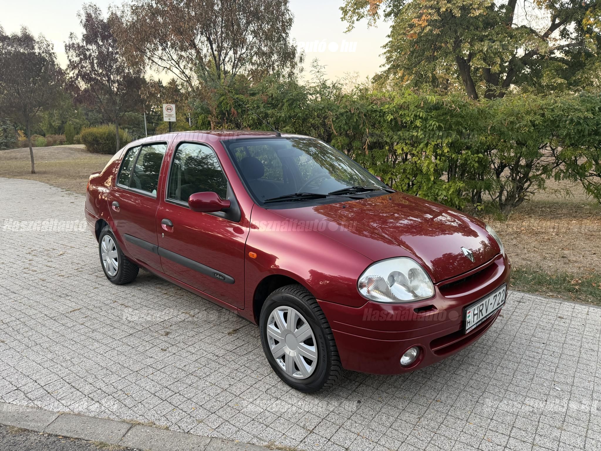 RENAULT THALIA 2001/10 - 1