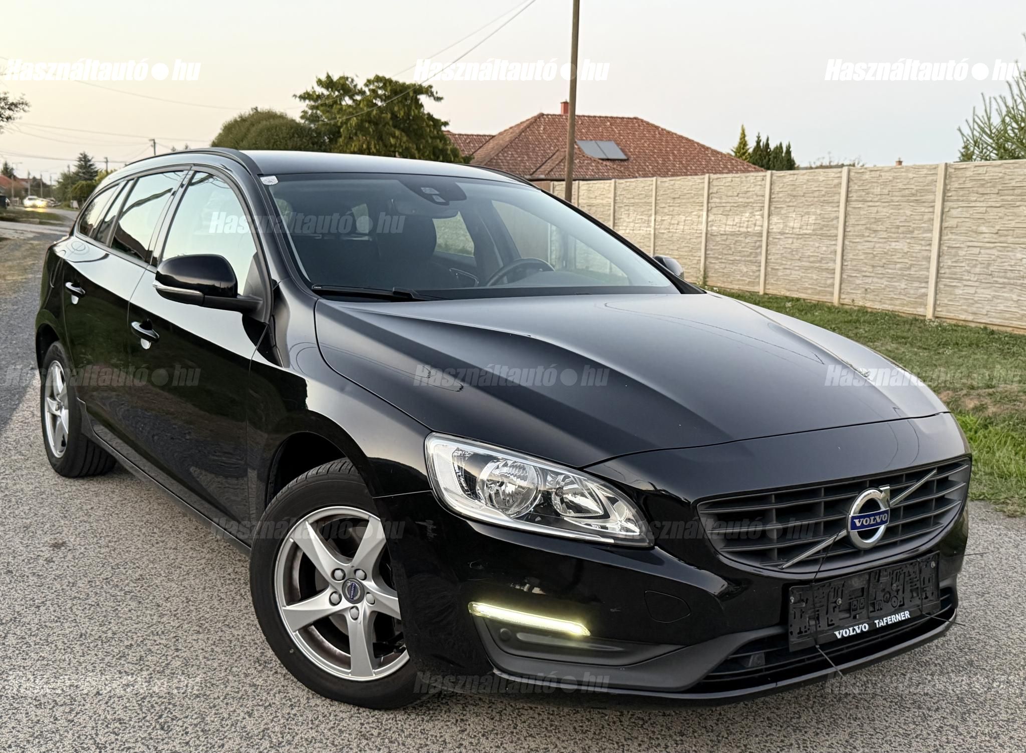 VOLVO V60 2017/10 - 1