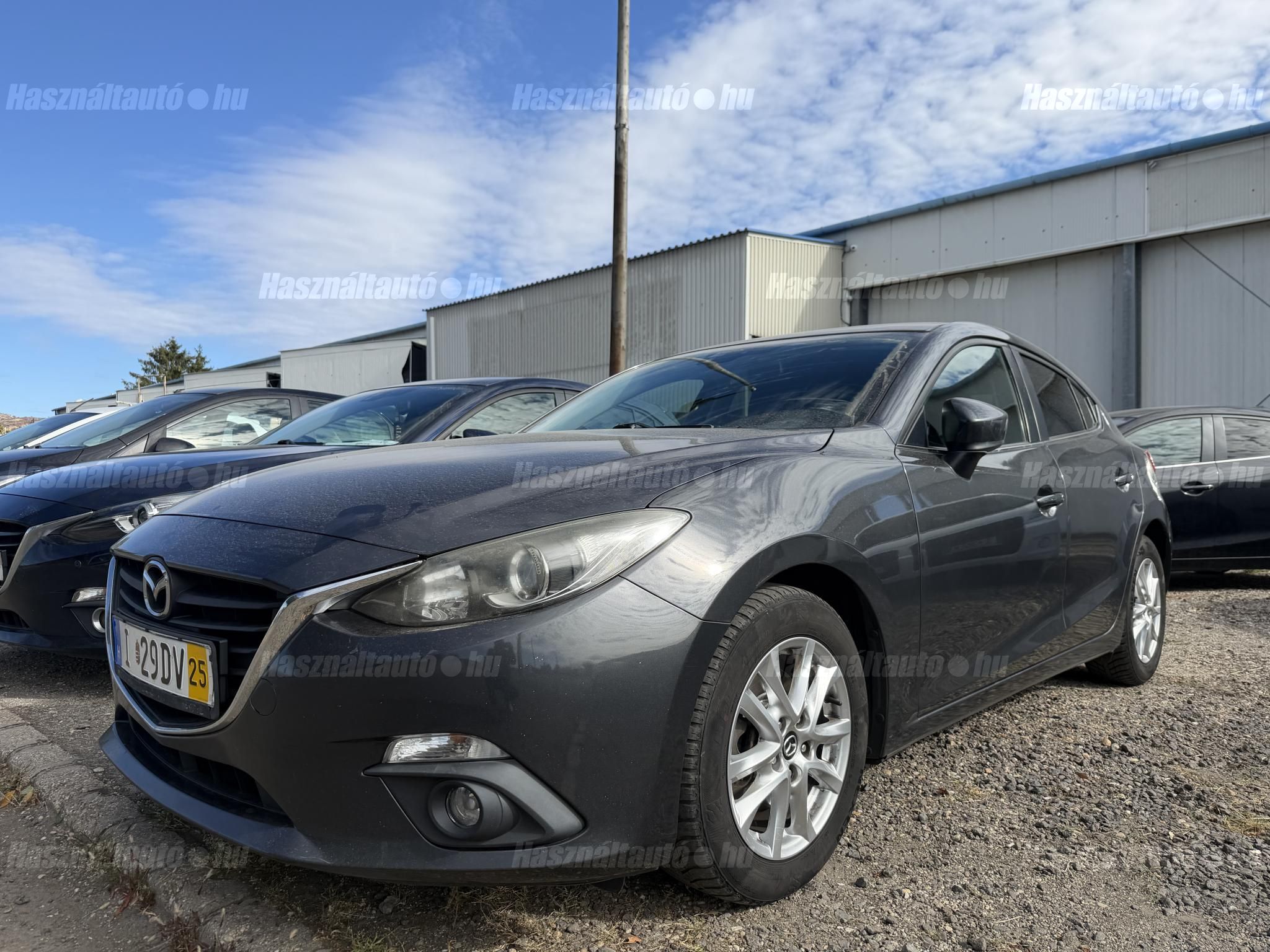 MAZDA 3 2015/12 - 1