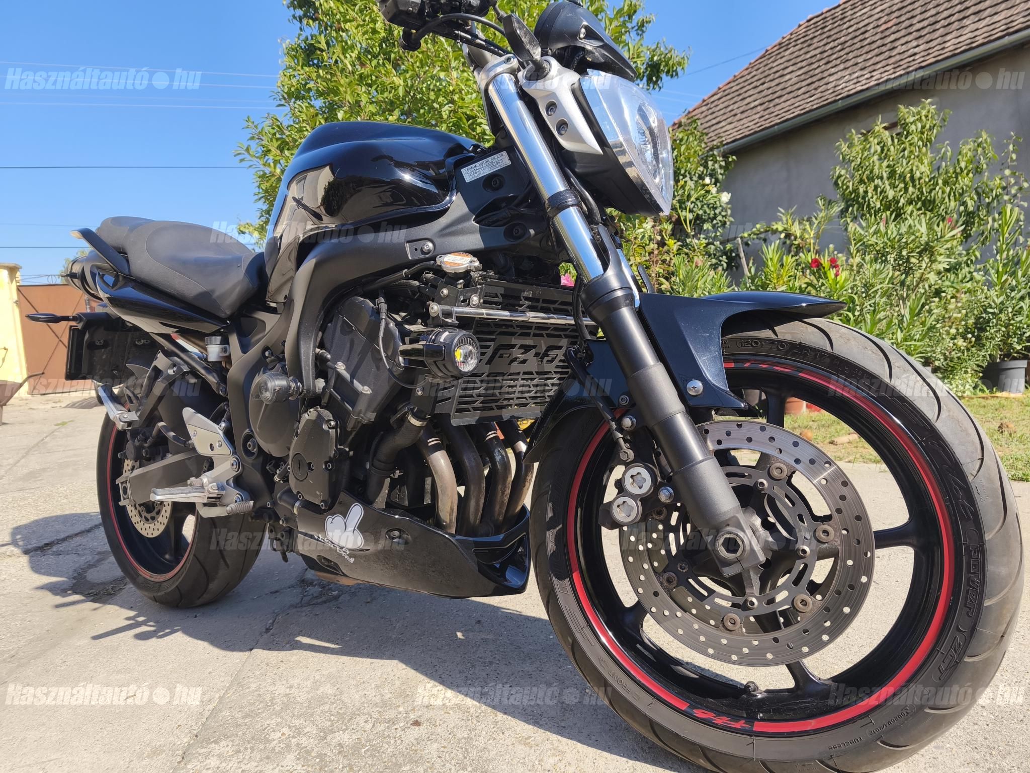 YAMAHA FZ6-N 2007/4 - 1