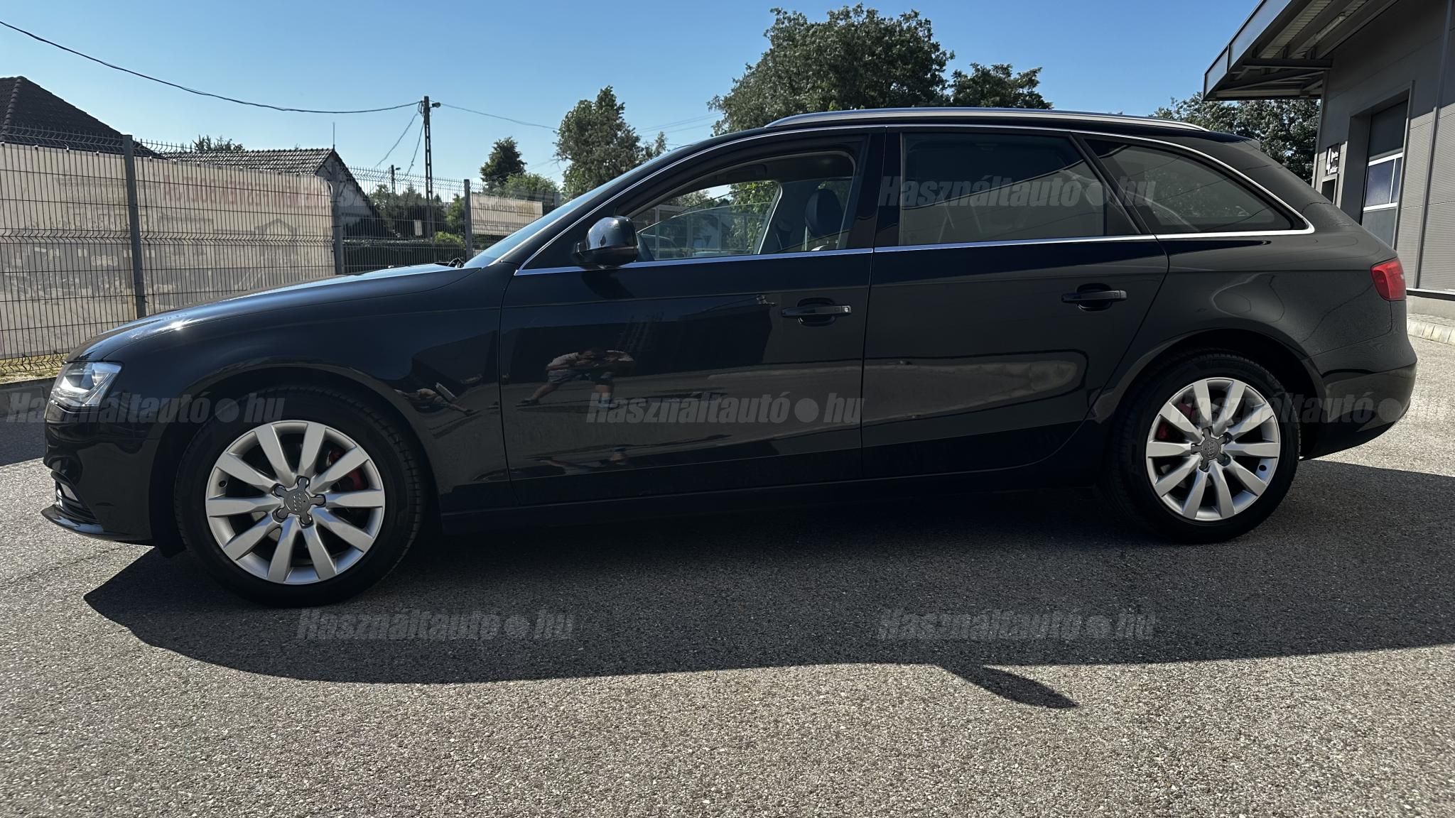 AUDI A4 2012 - 1