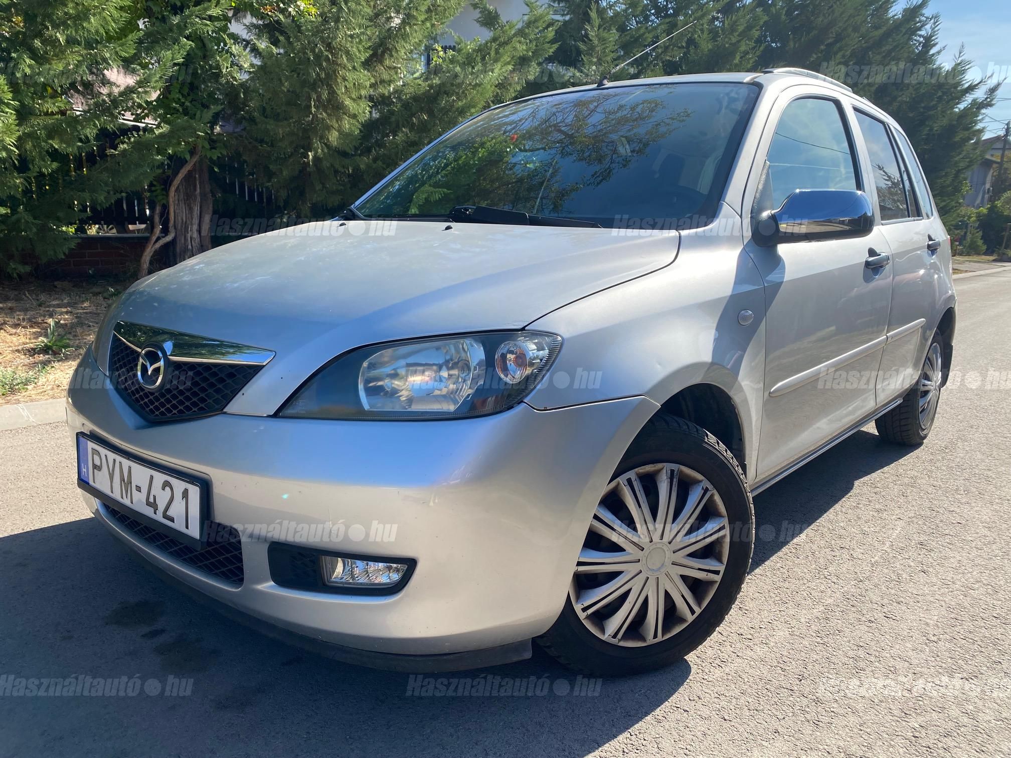 MAZDA 2 2004/8 - 1