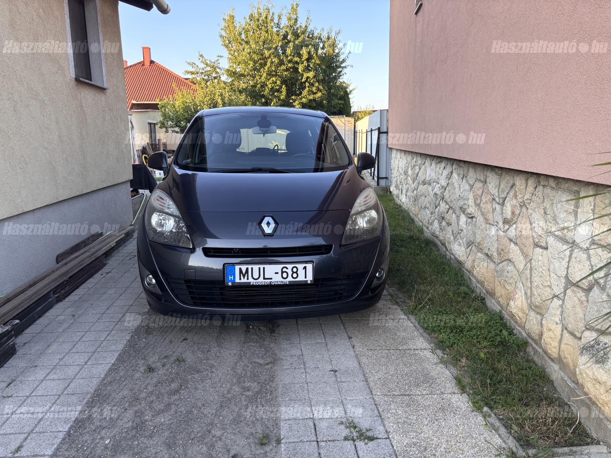 RENAULT GRAND SCENIC 2011/9 - 1