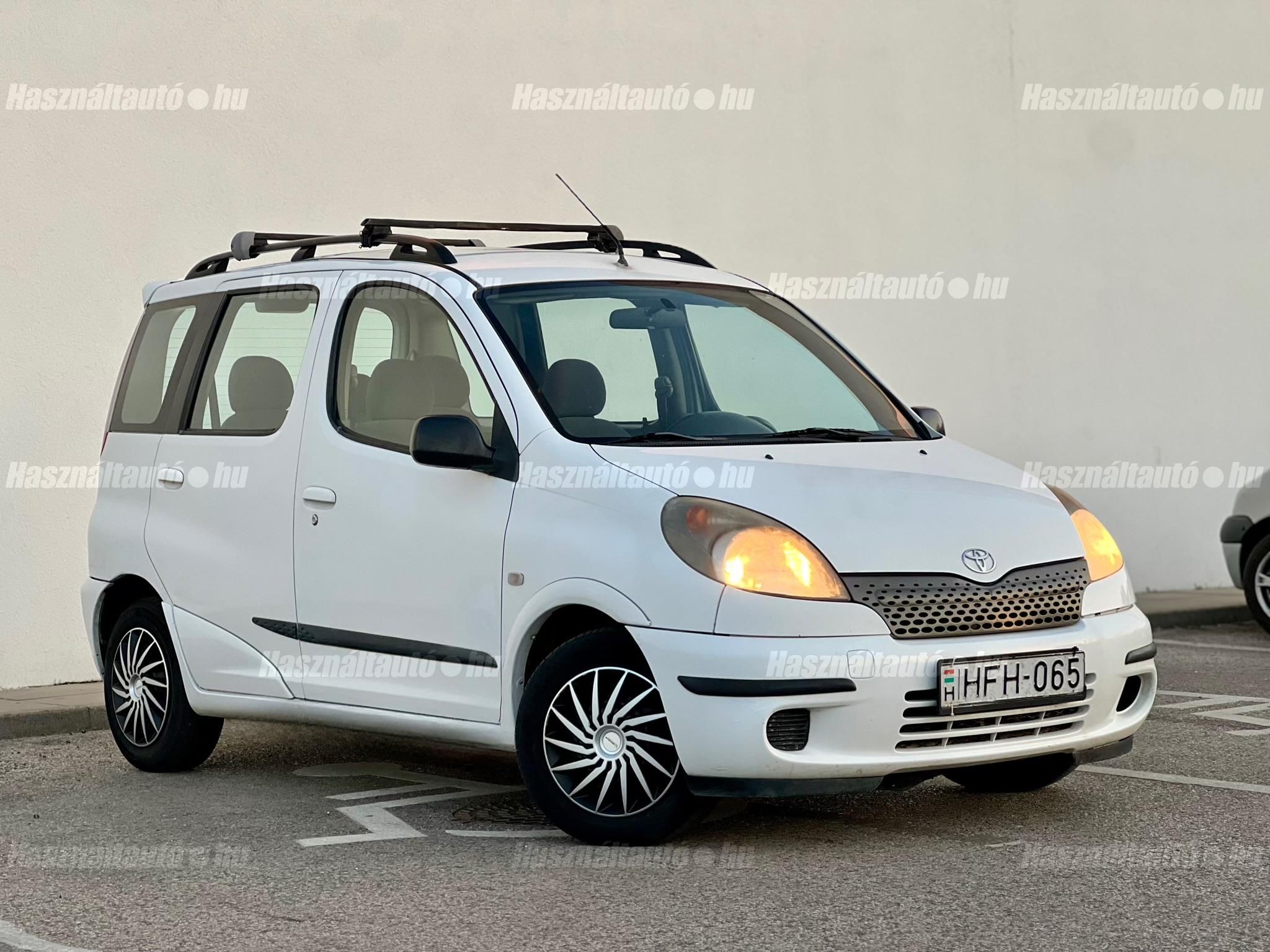 TOYOTA YARIS VERSO 2000/12 - 1