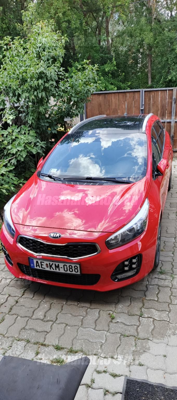 KIA CEE'D 2015/12 - 1