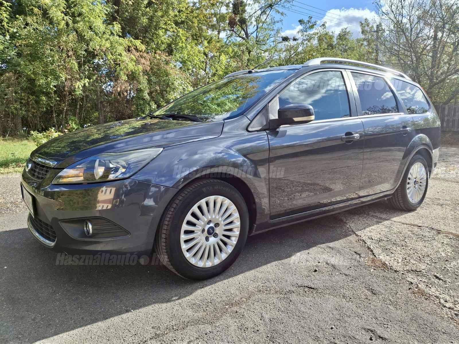 FORD FOCUS 2010/12 - 1