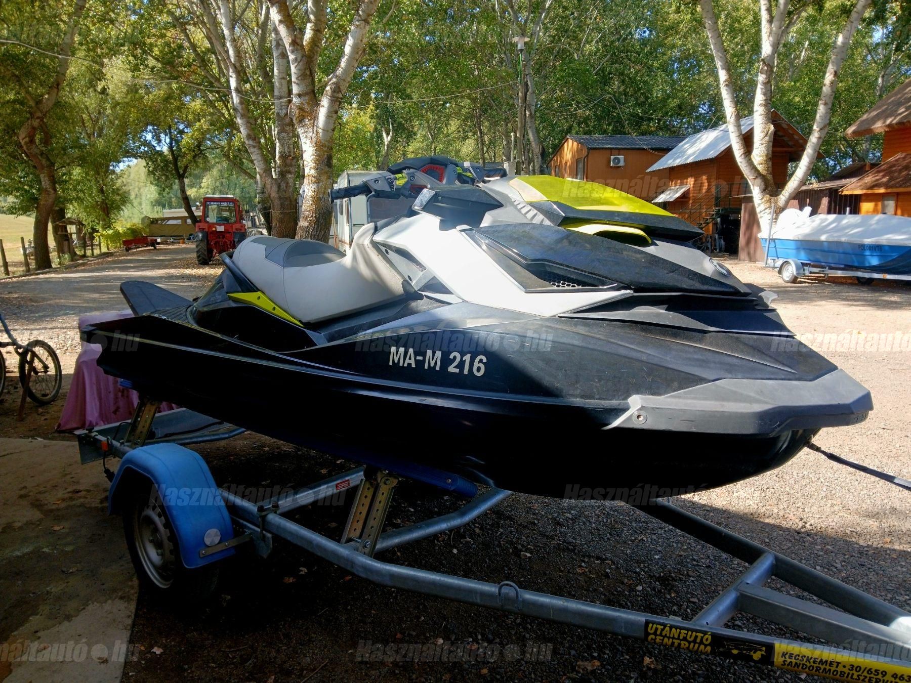 SEA-DOO 2012 - 1