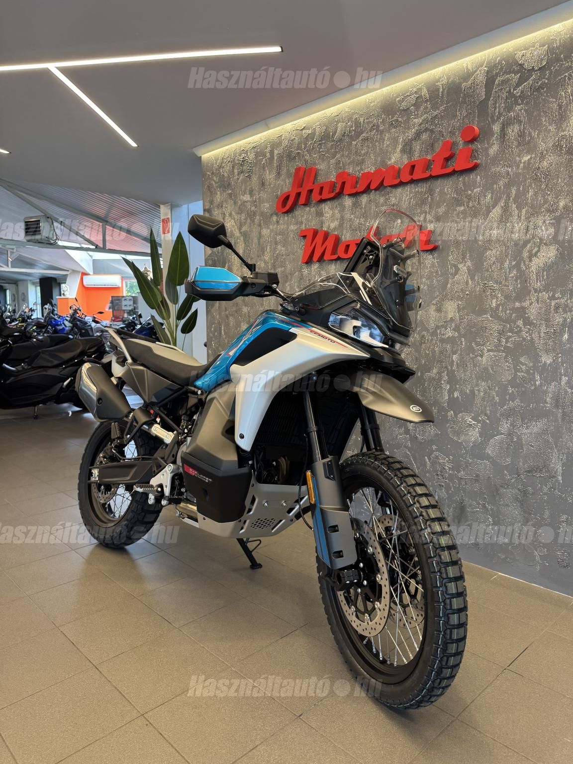 CFMOTO 800 MT 2026 - 1