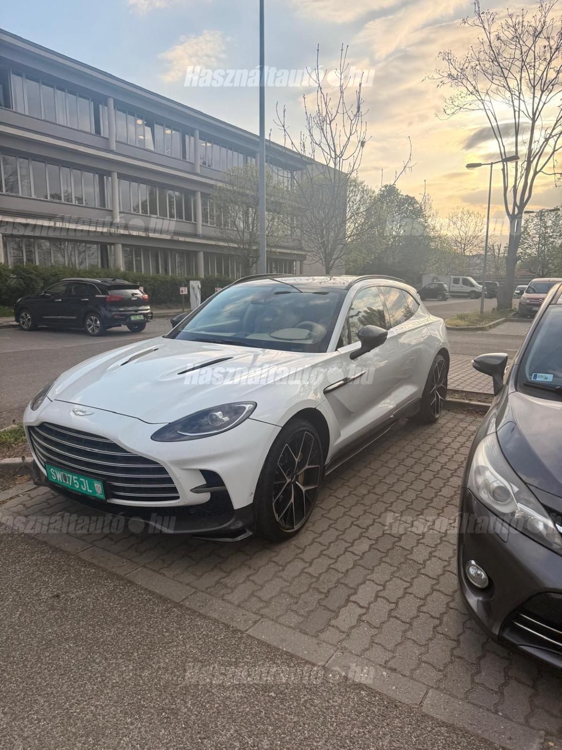 ASTON MARTIN DBX 2024/6 - 1