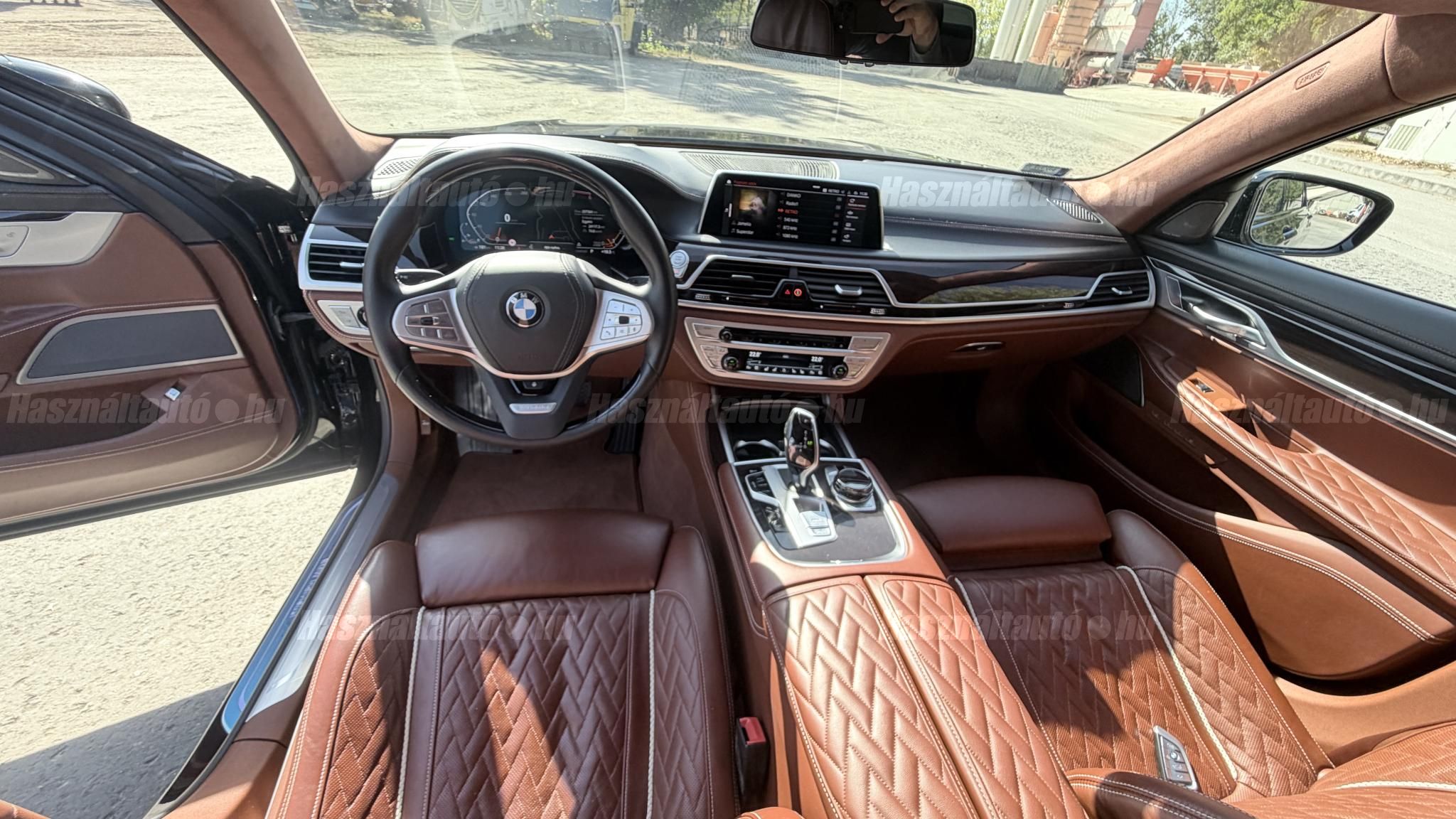 BMW 750 2020/12 - 1