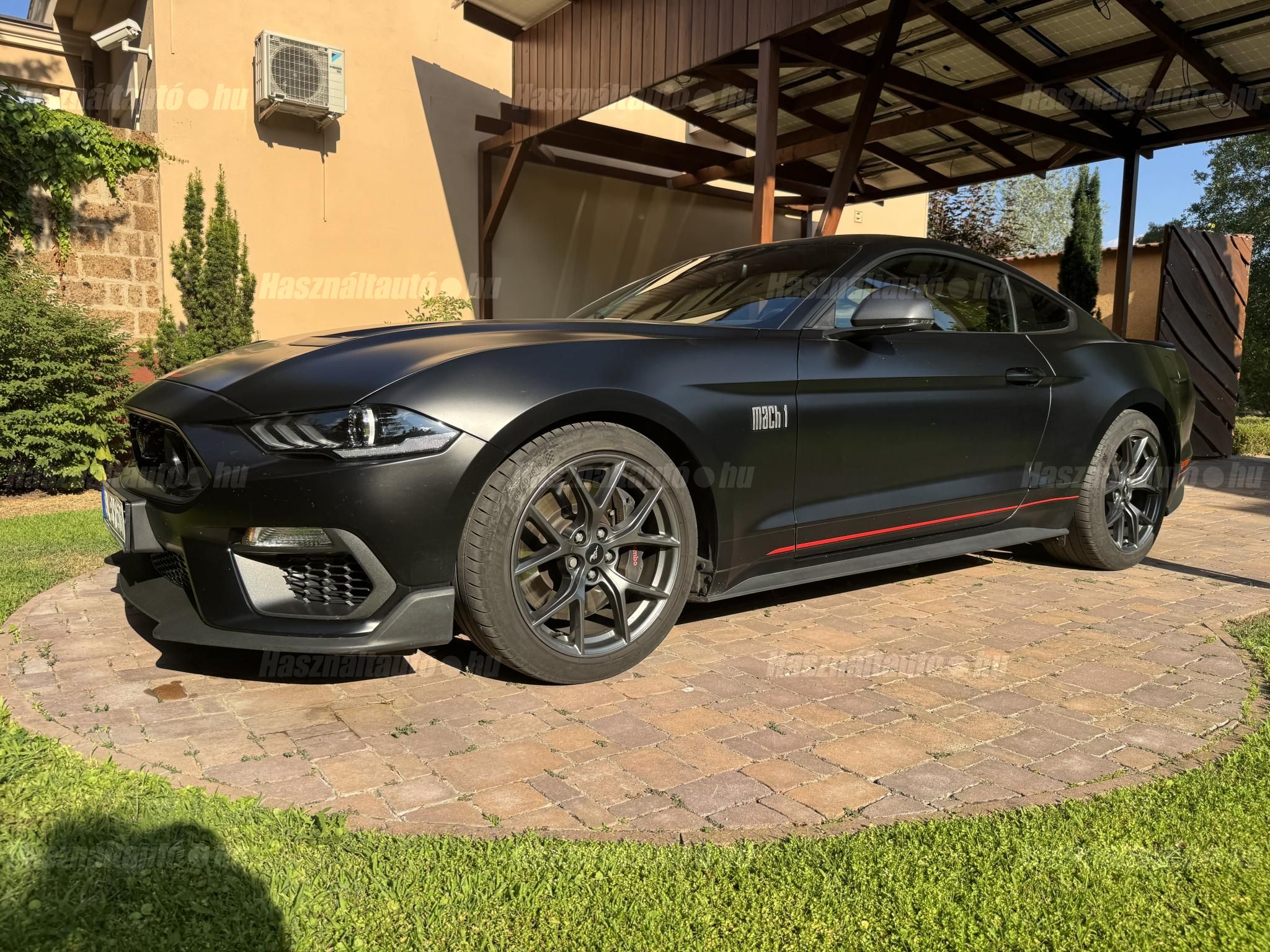 FORD MUSTANG 2022 - 1
