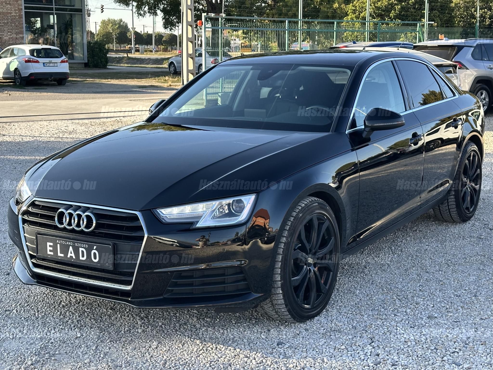 AUDI A4 2017/12 - 1
