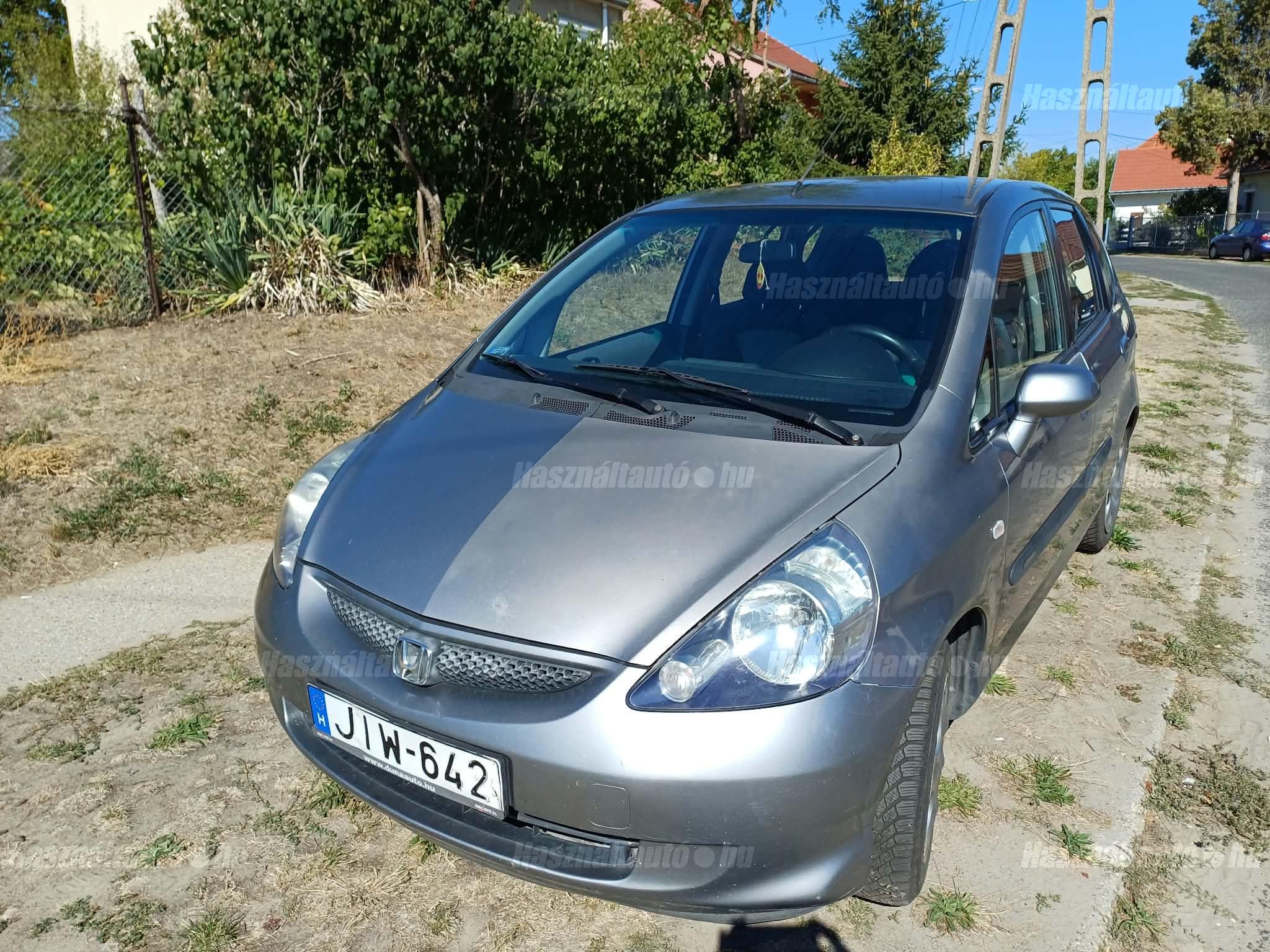 HONDA JAZZ 2004 - 1